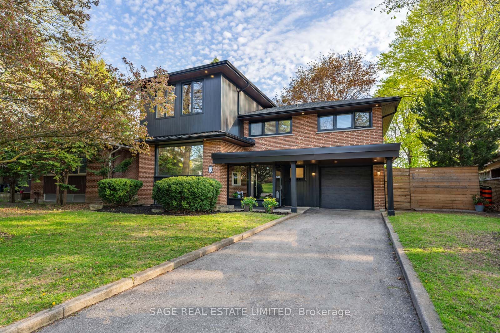 9 Lionel Heights Crescent Property Photo