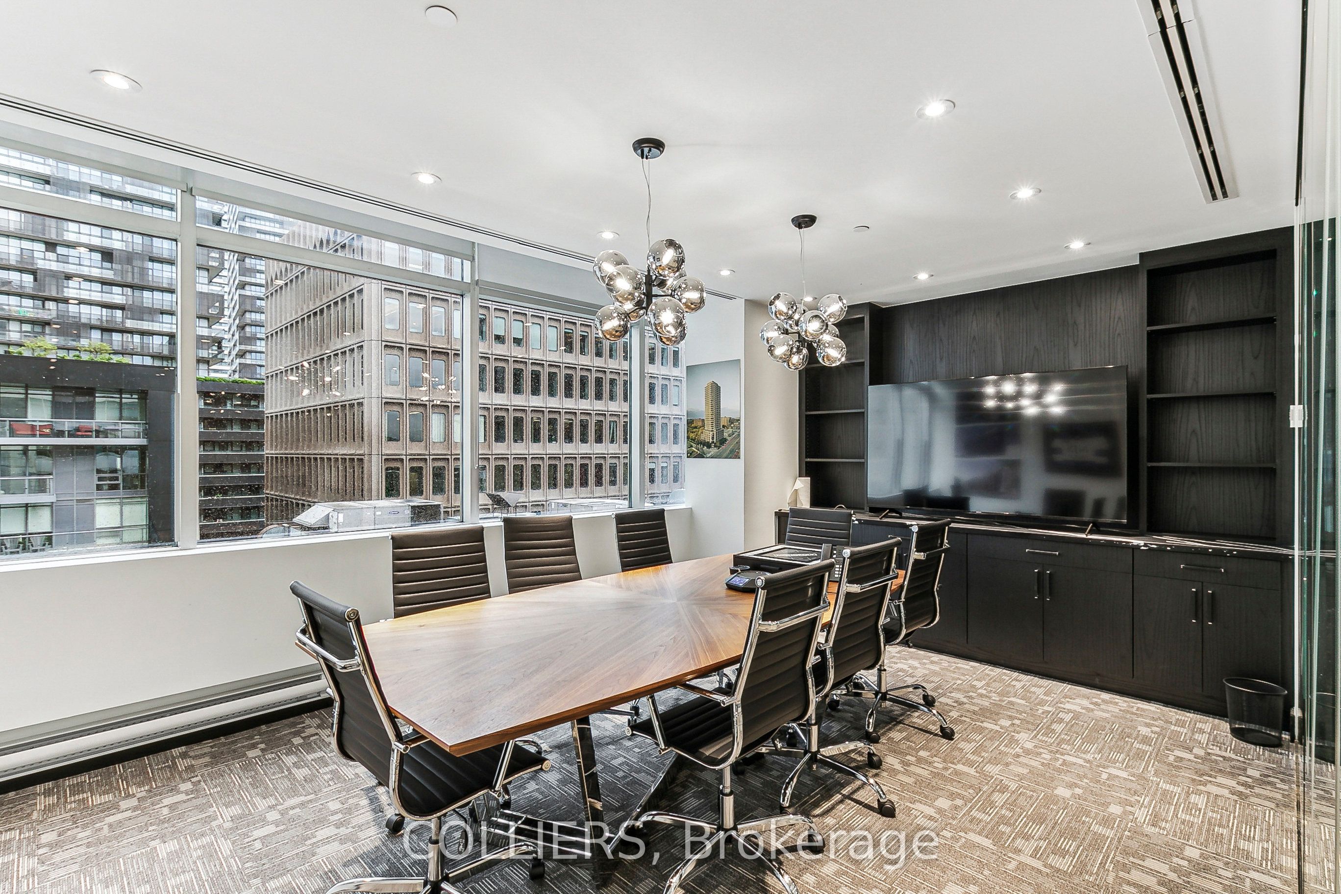 2345 Yonge Street Suite 405a Property Photo 6