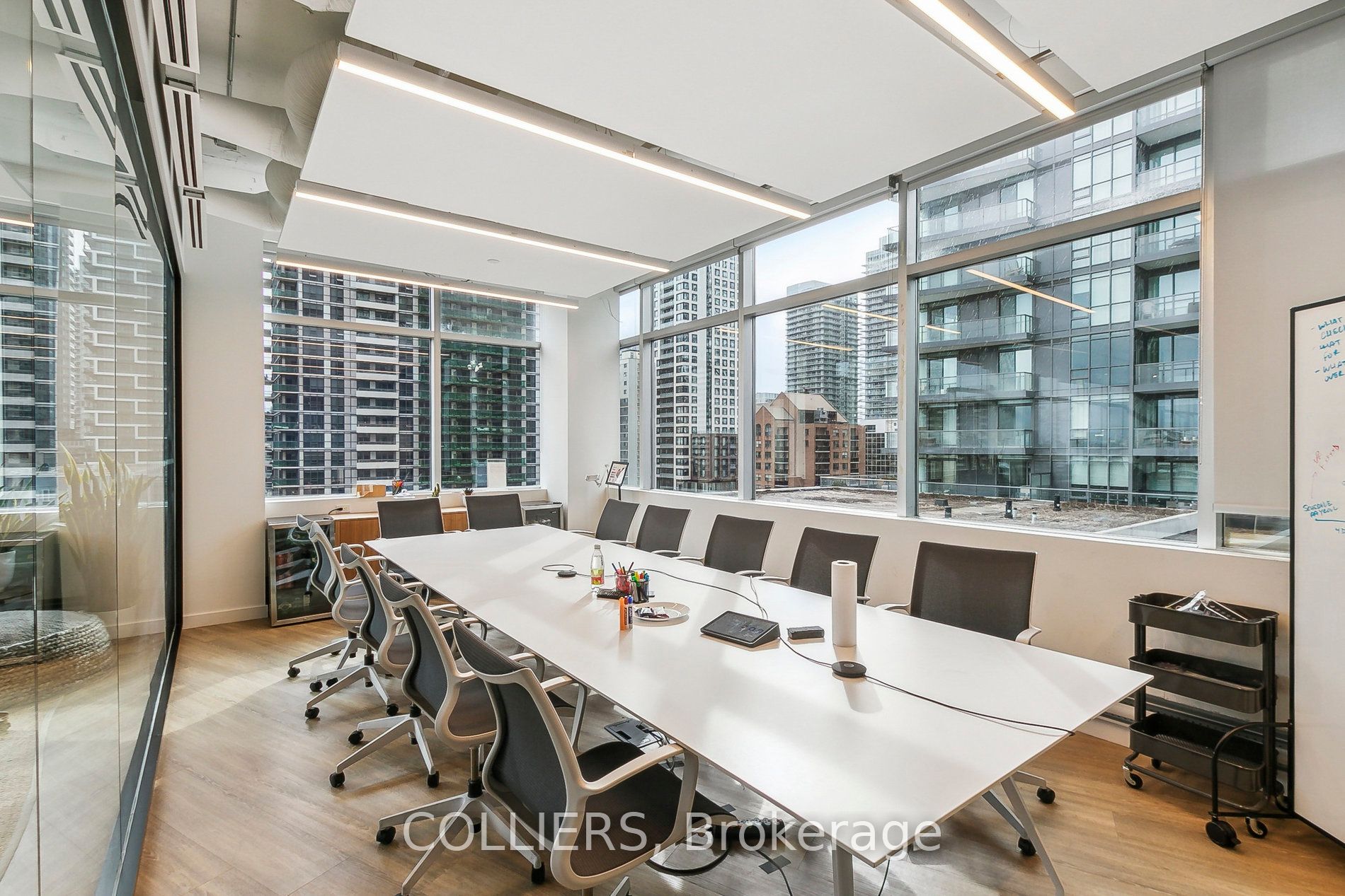 2345 Yonge Street Suite 600 Property Photo 3