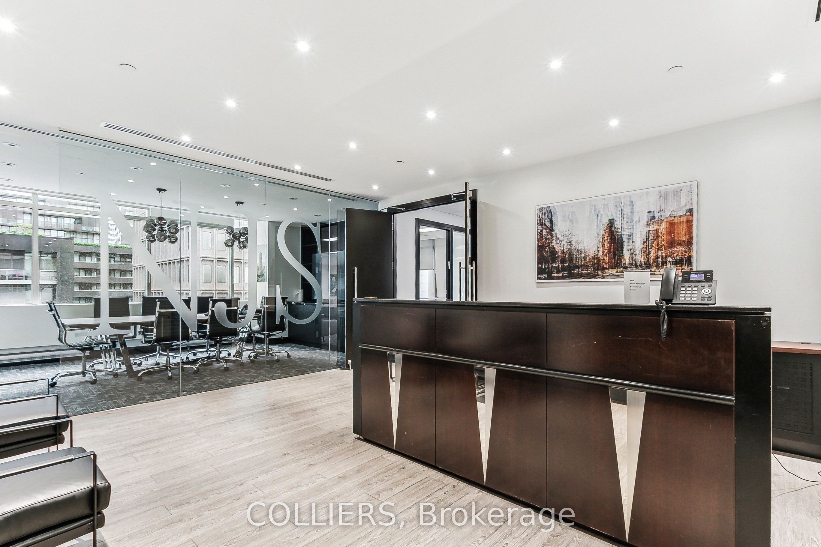 #Suite 405 - 2345 Yonge Street Property Photo 1