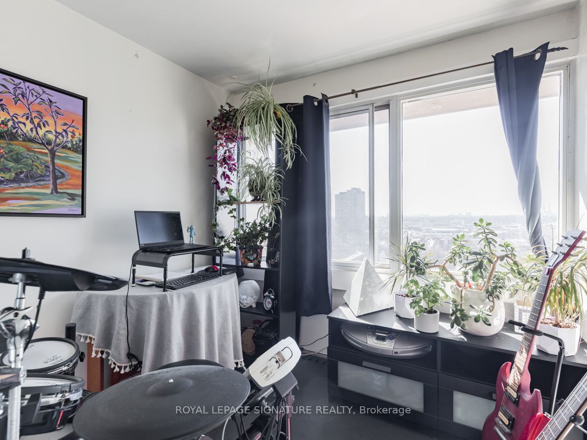 #2604 - 725 Don Mills Road Property Photo 15