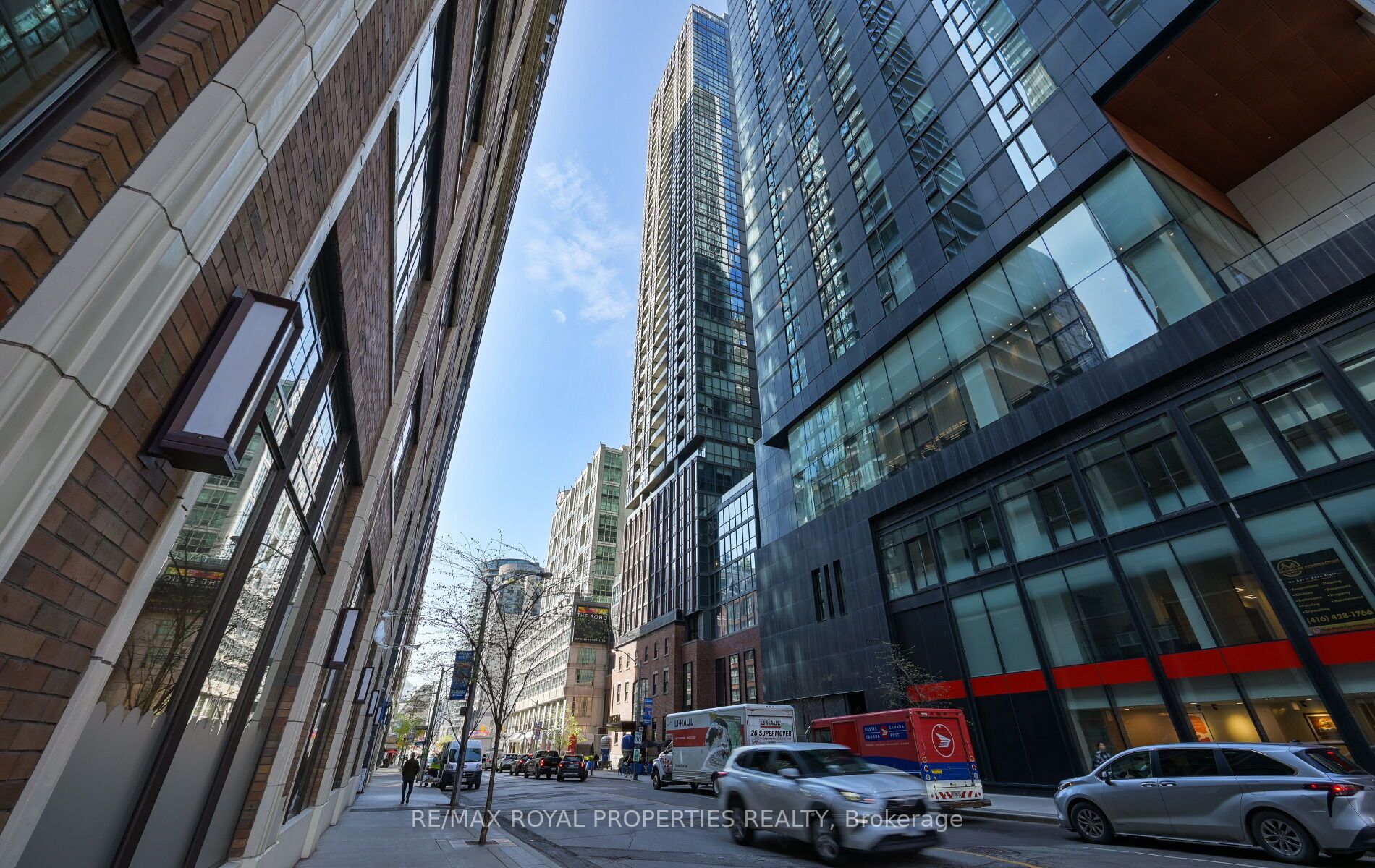 #4002 - 88 Blue Jays Way Property Photo 1