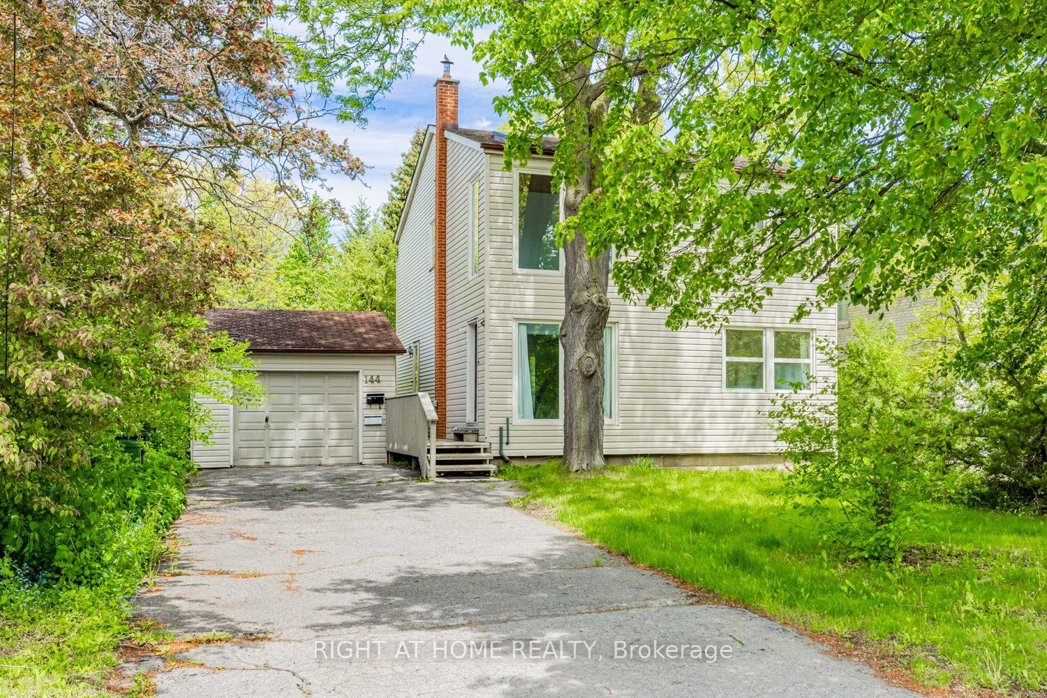 144 Wedgewood Drive Property Photo 1