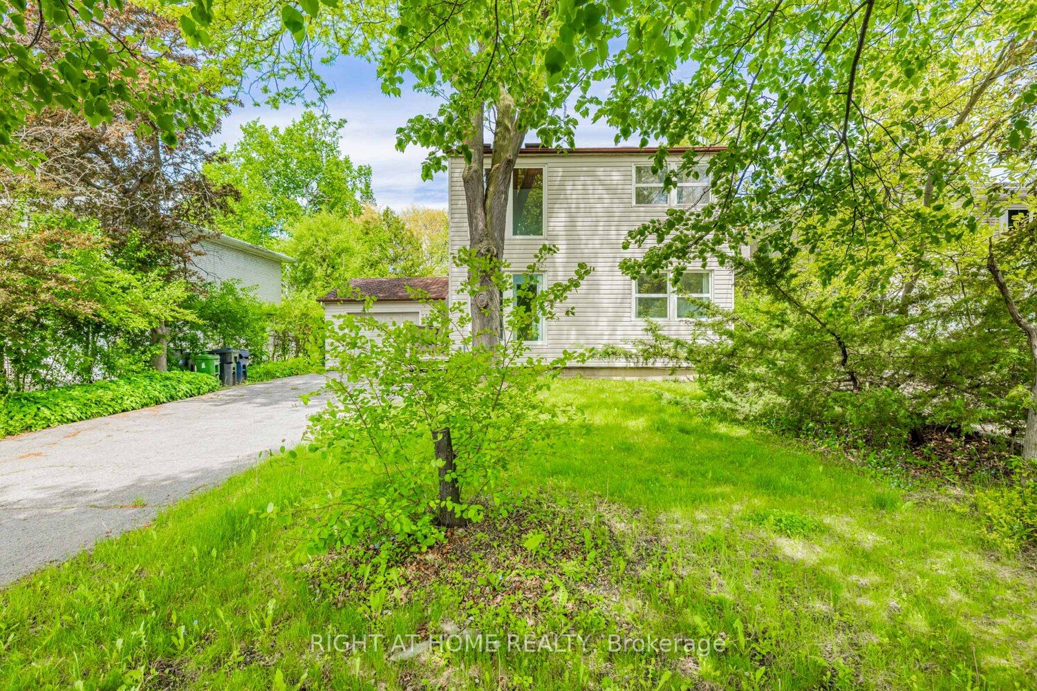 144 Wedgewood Drive Property Photo 2