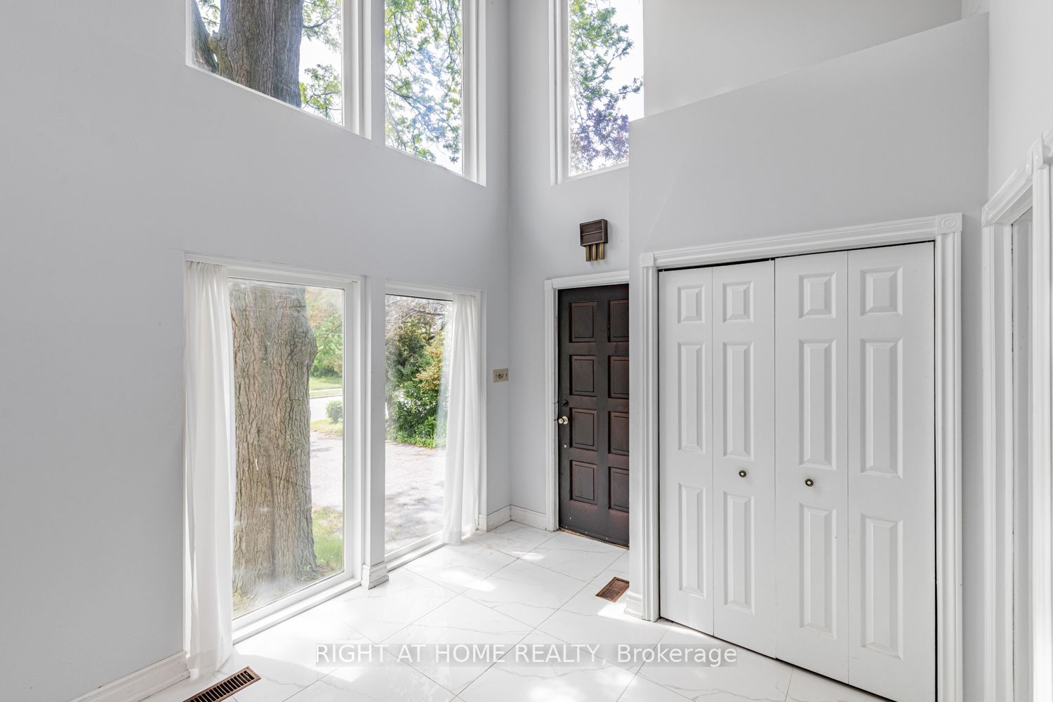 144 Wedgewood Drive Property Photo 3