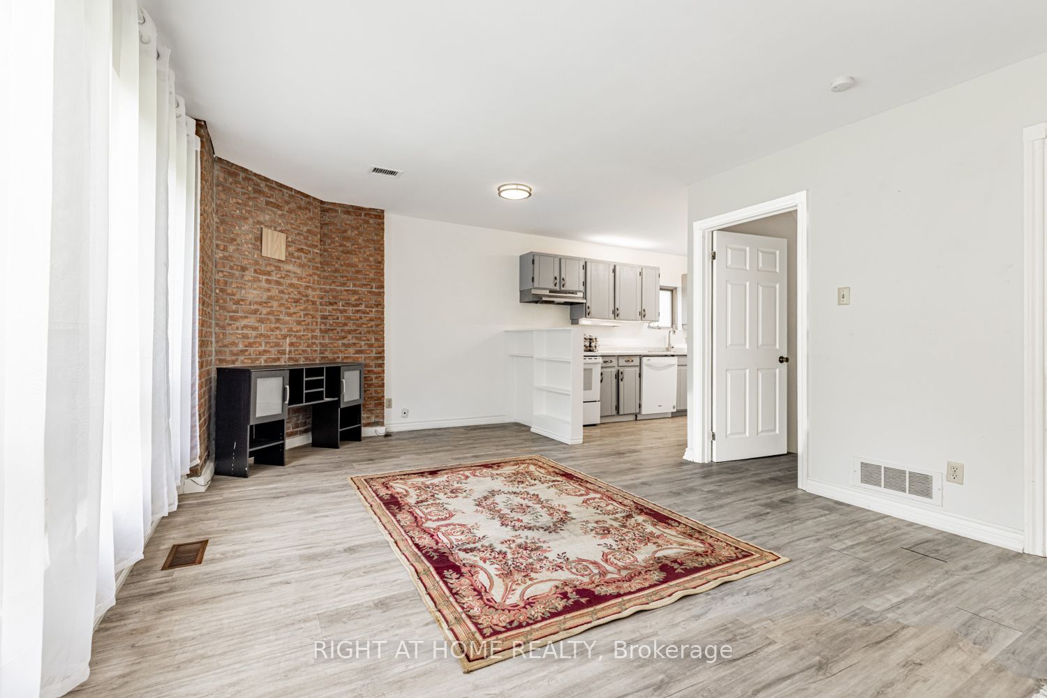 144 Wedgewood Drive Property Photo 11