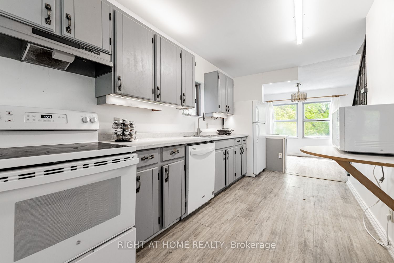 144 Wedgewood Drive Property Photo 12