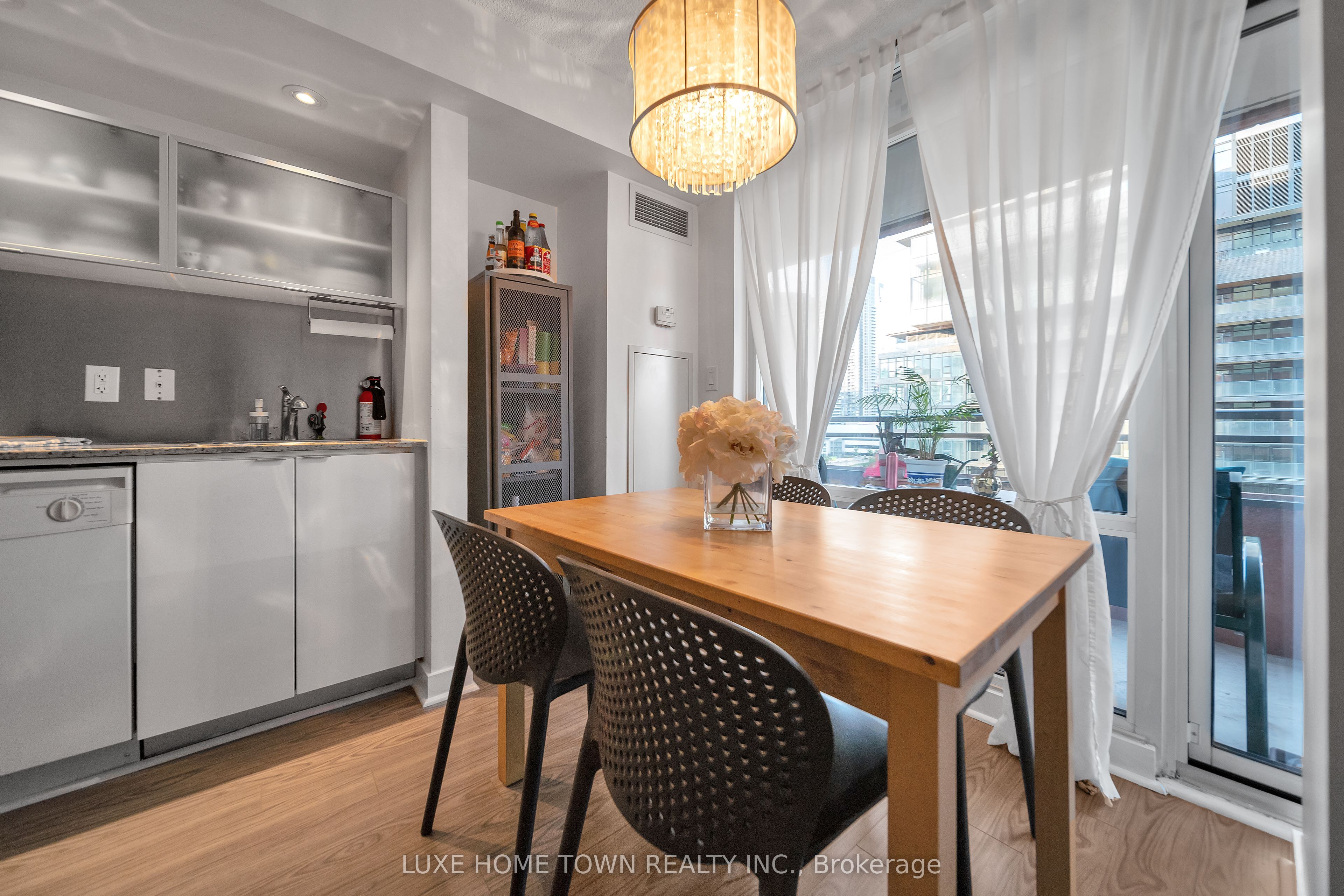 4k Spadina Avenue 711 Property Photo 20