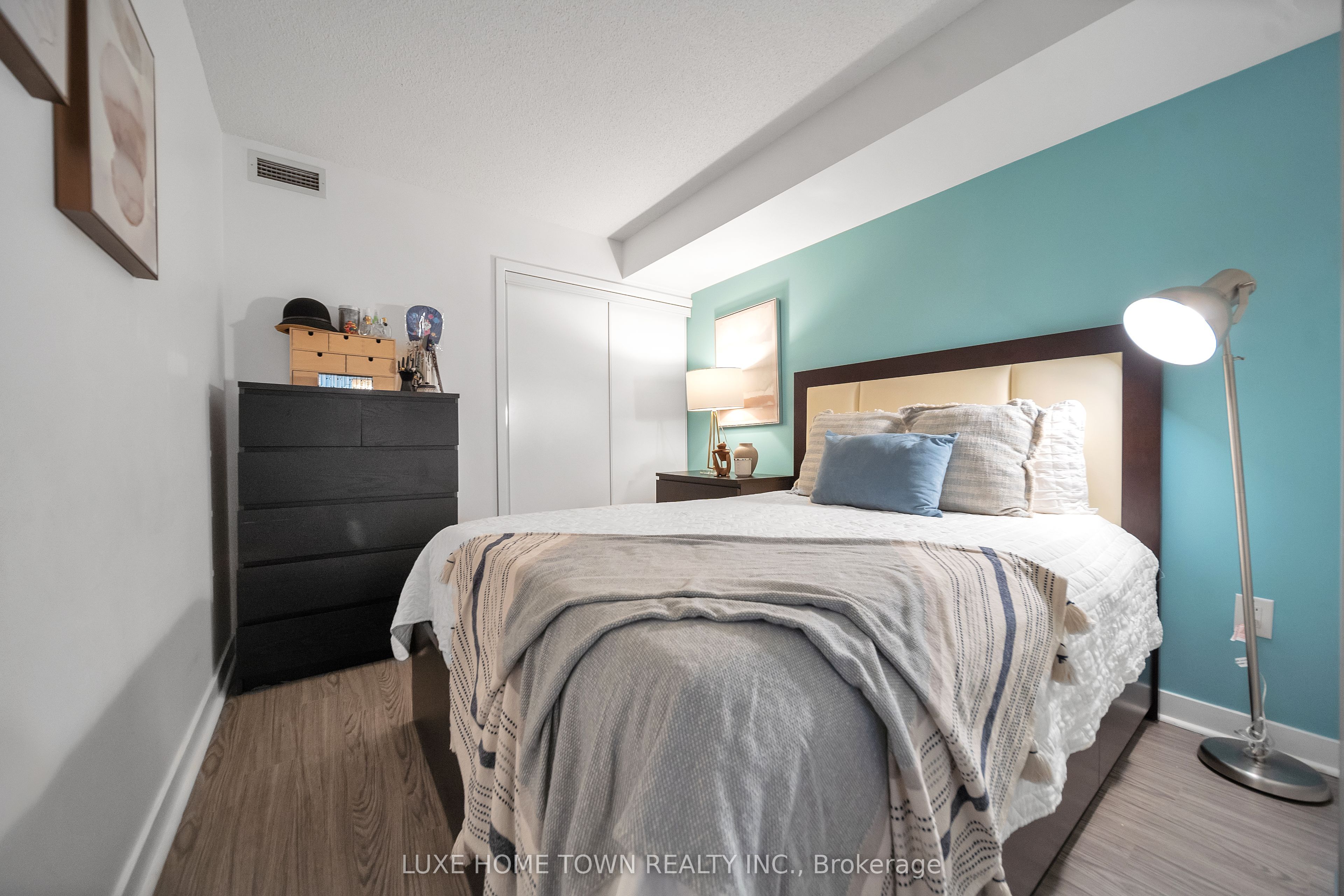 4k Spadina Avenue 711 Property Photo 21