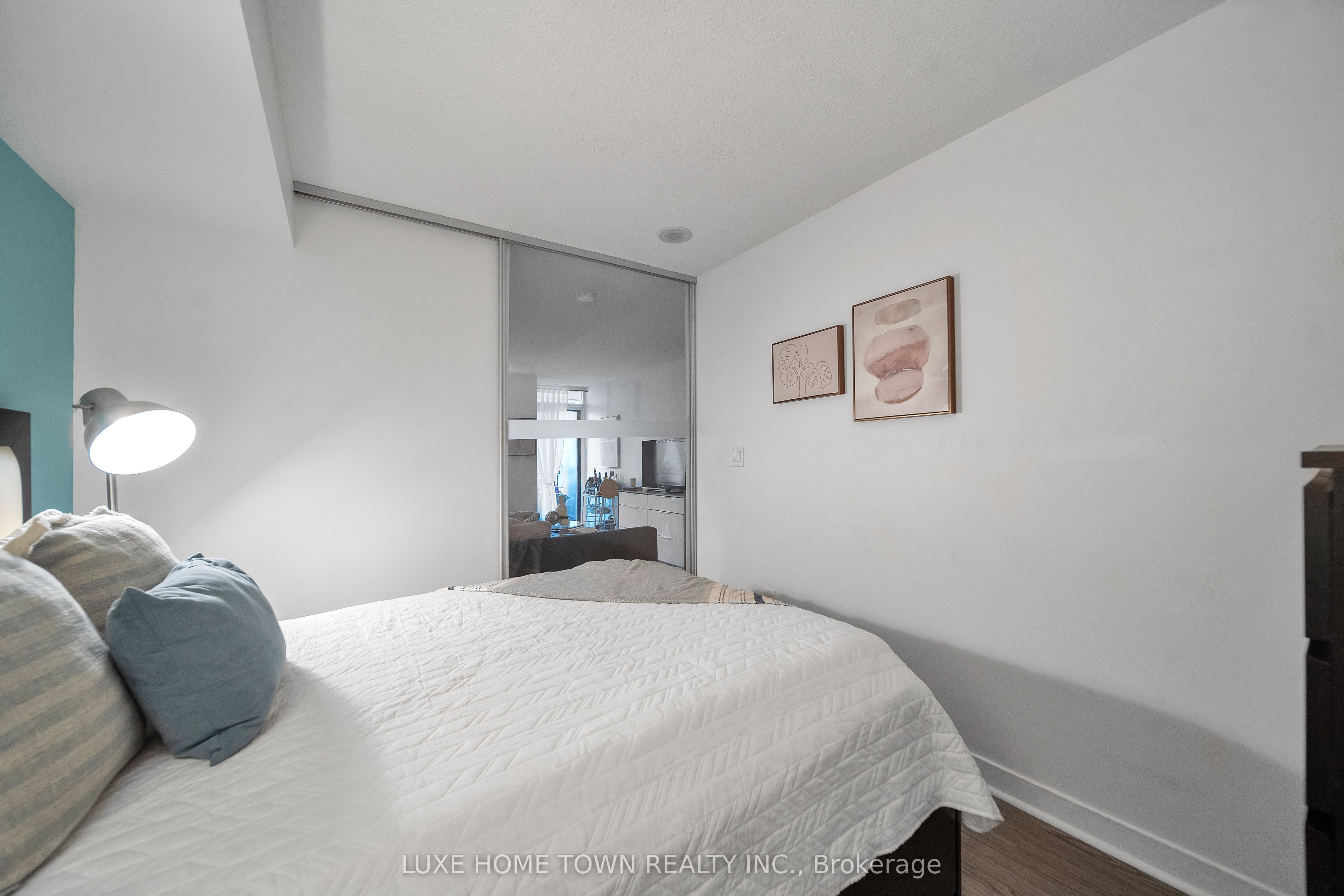 4k Spadina Avenue 711 Property Photo 22