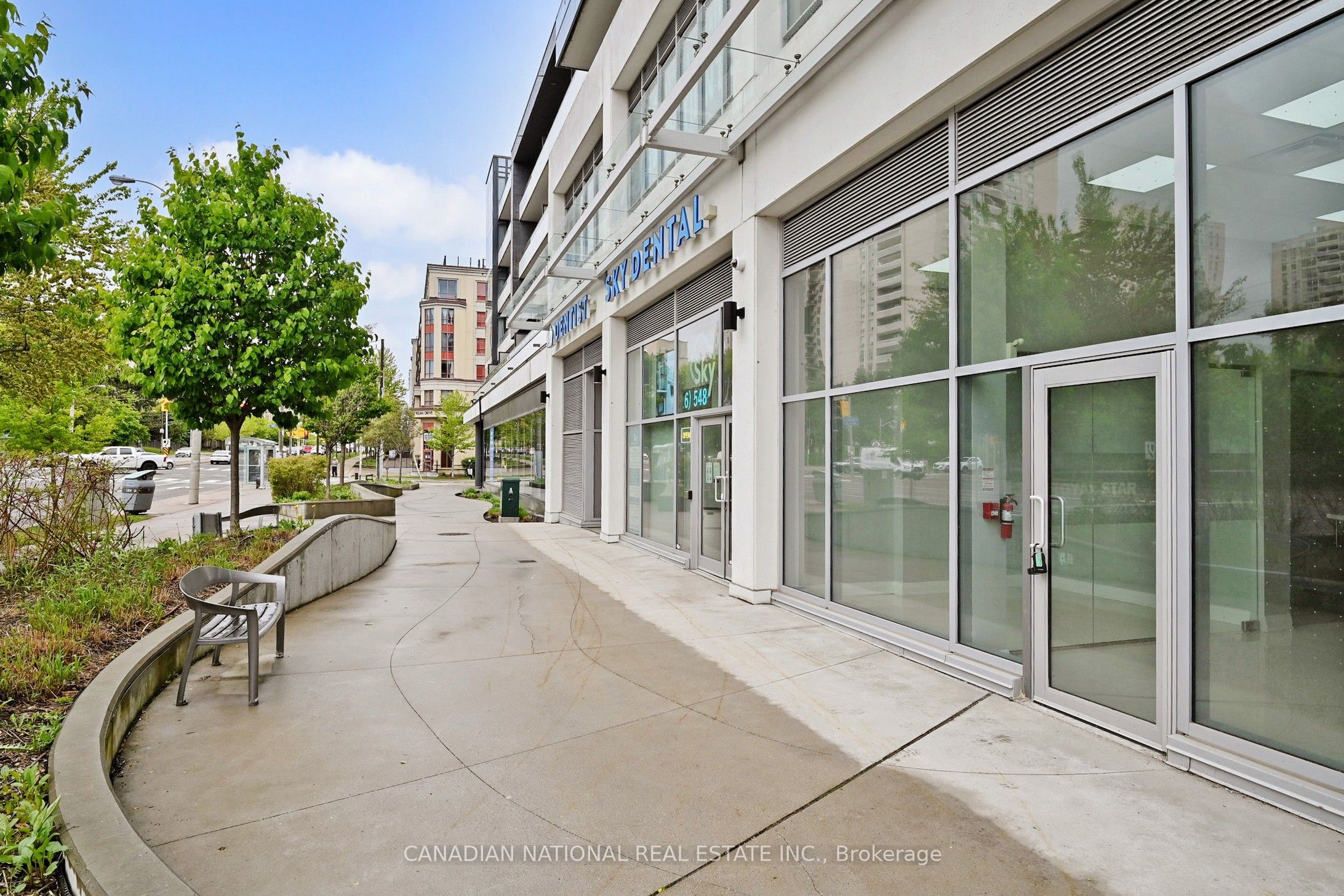 595 Sheppard Avenue E 105 Property Photo 2