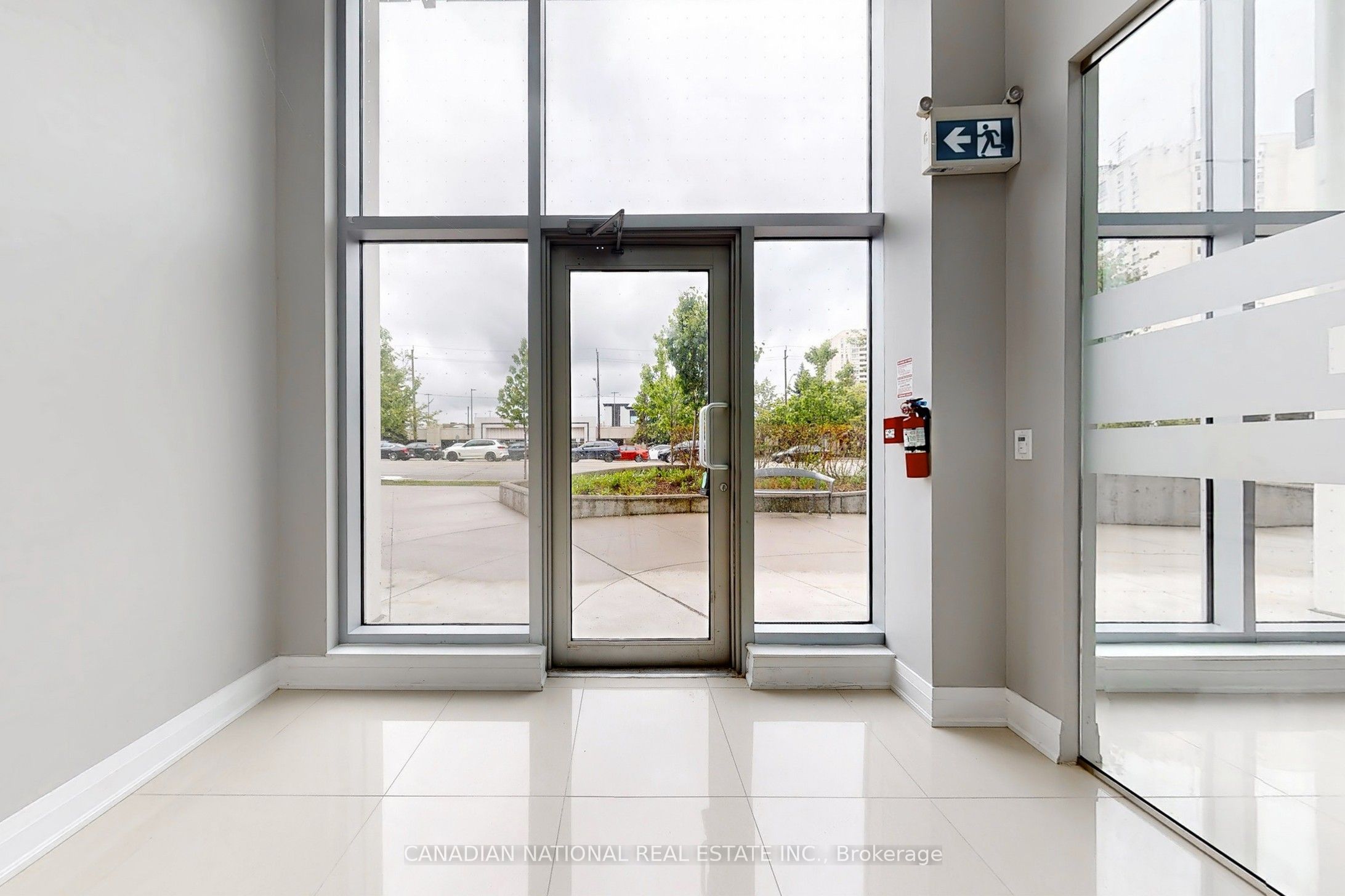 595 Sheppard Avenue E 105 Property Photo 6