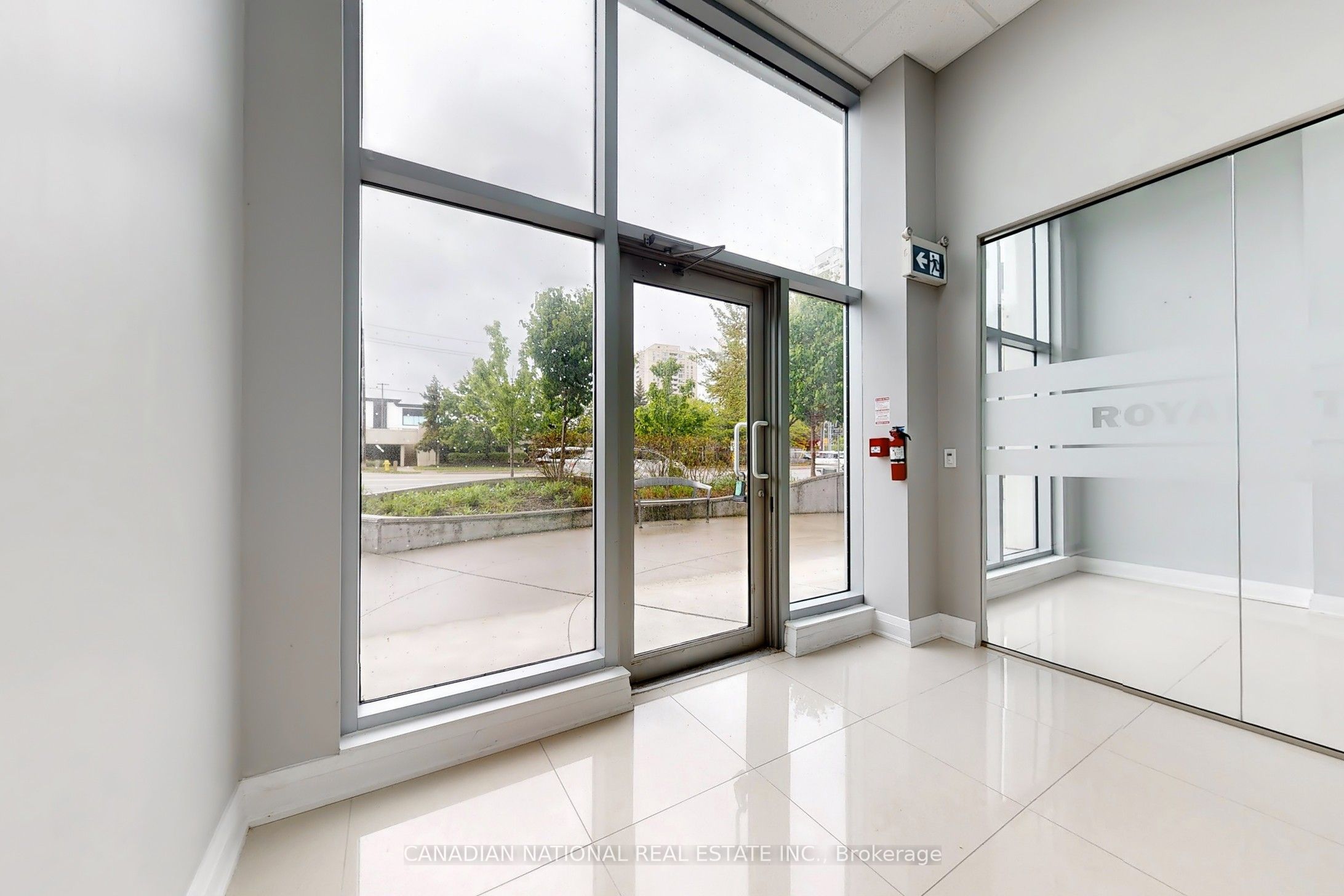 595 Sheppard Avenue E 105 Property Photo 7