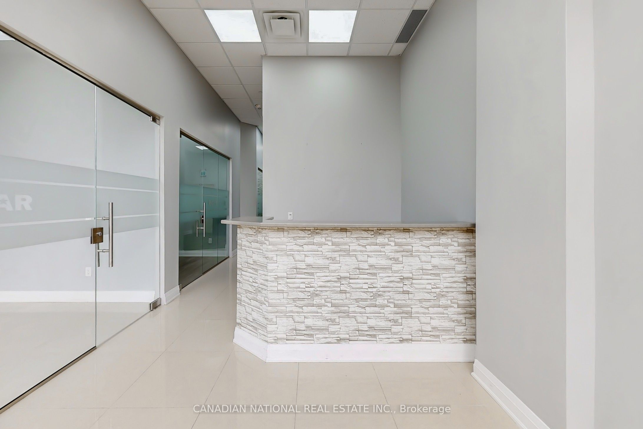 595 Sheppard Avenue E 105 Property Photo 9