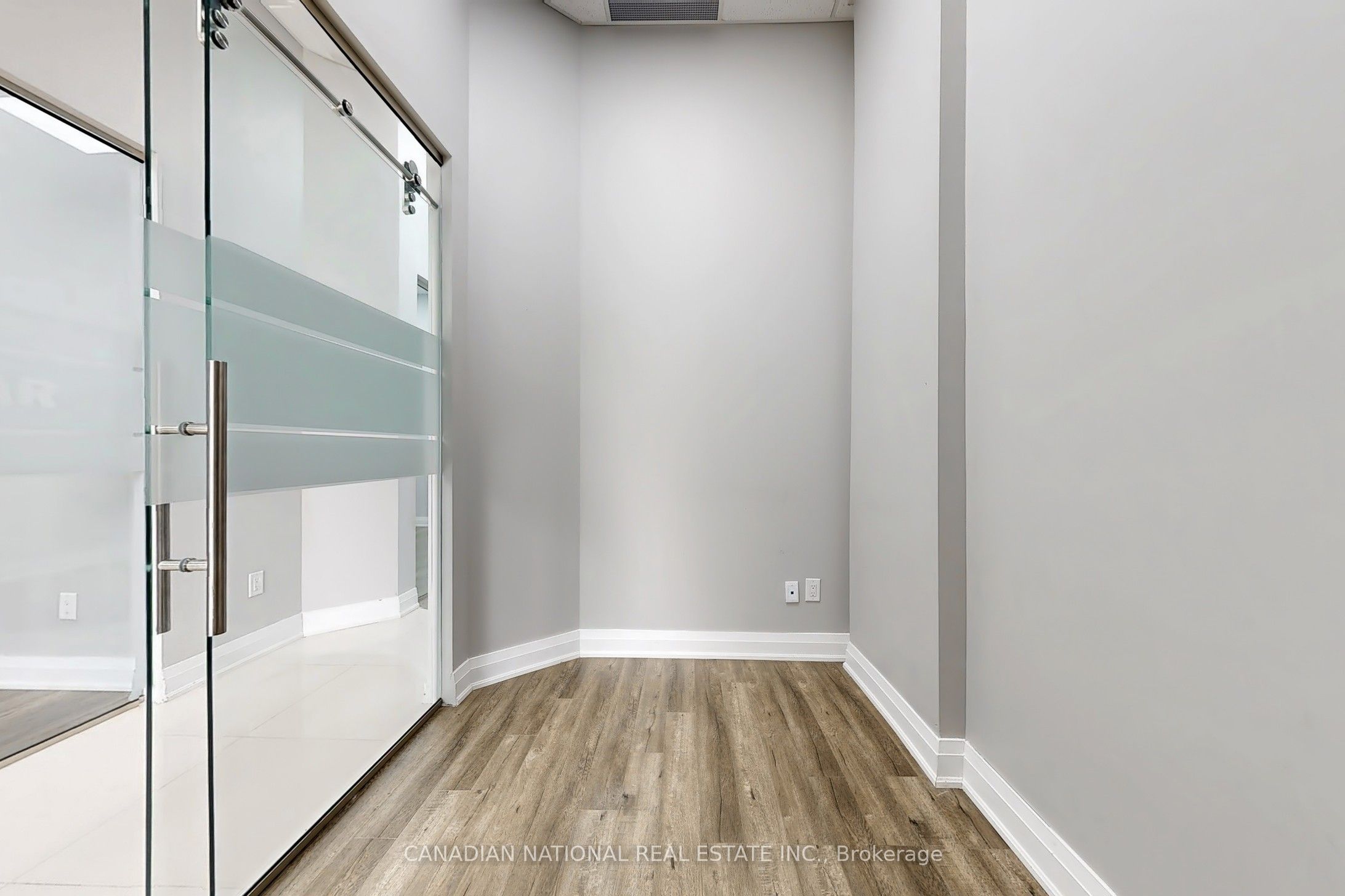 595 Sheppard Avenue E 105 Property Photo 20