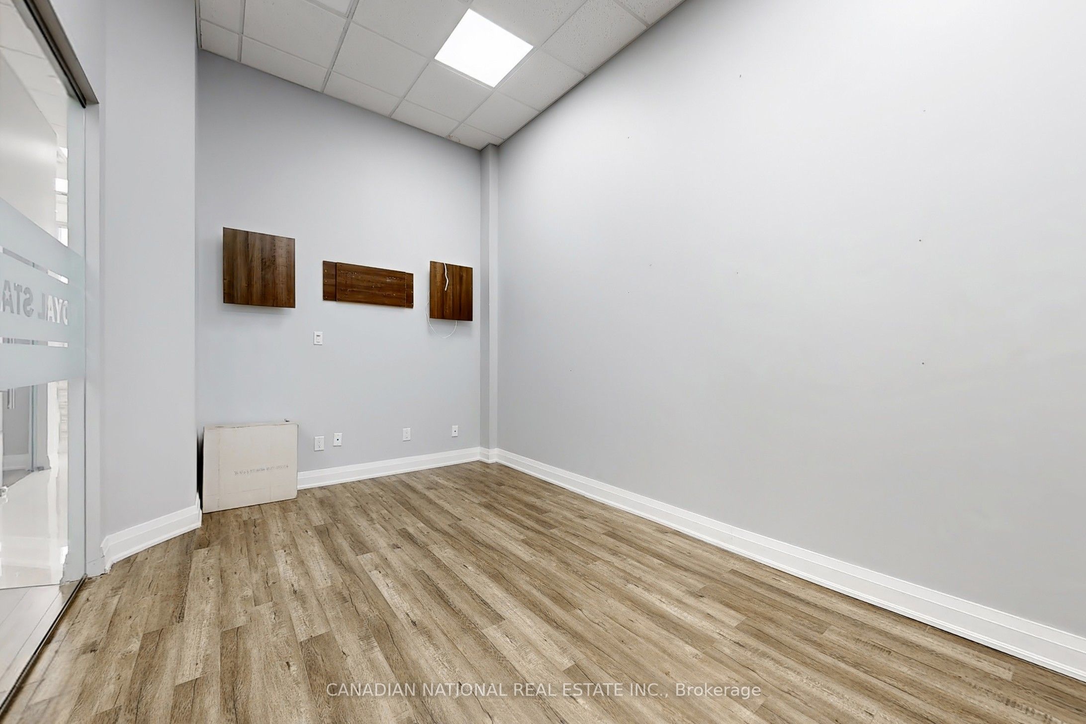 595 Sheppard Avenue E 105 Property Photo 23