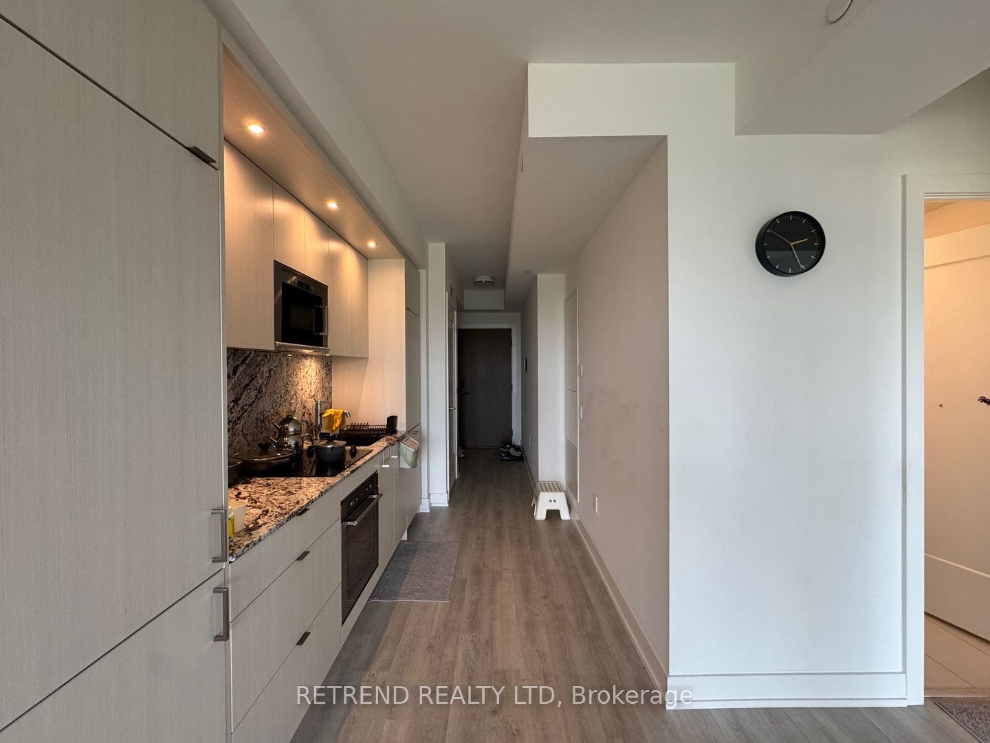 #1407 - 30 Inn On The Park Drive Property Photo