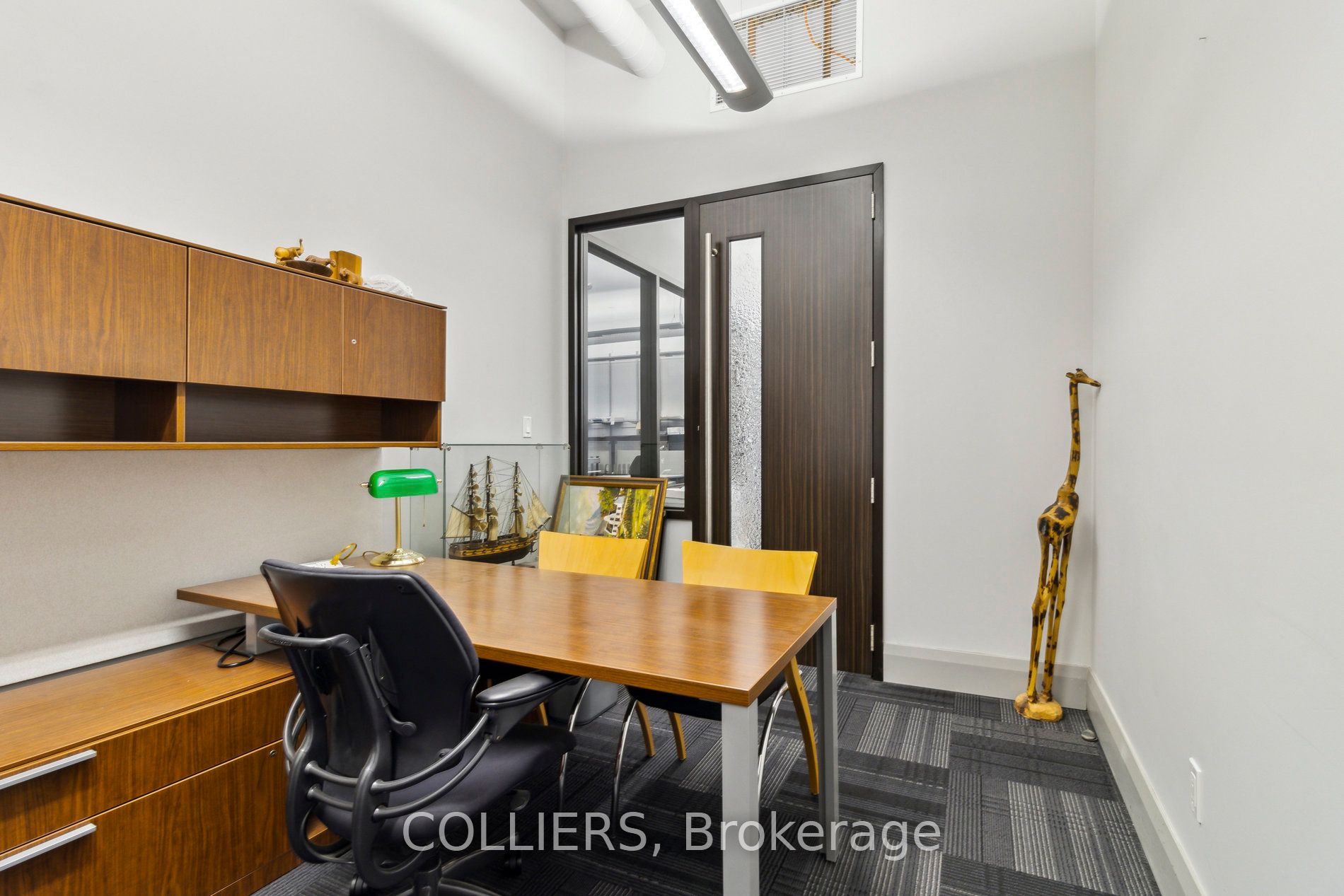 229 Sheppard Avenue W Property Photo 8