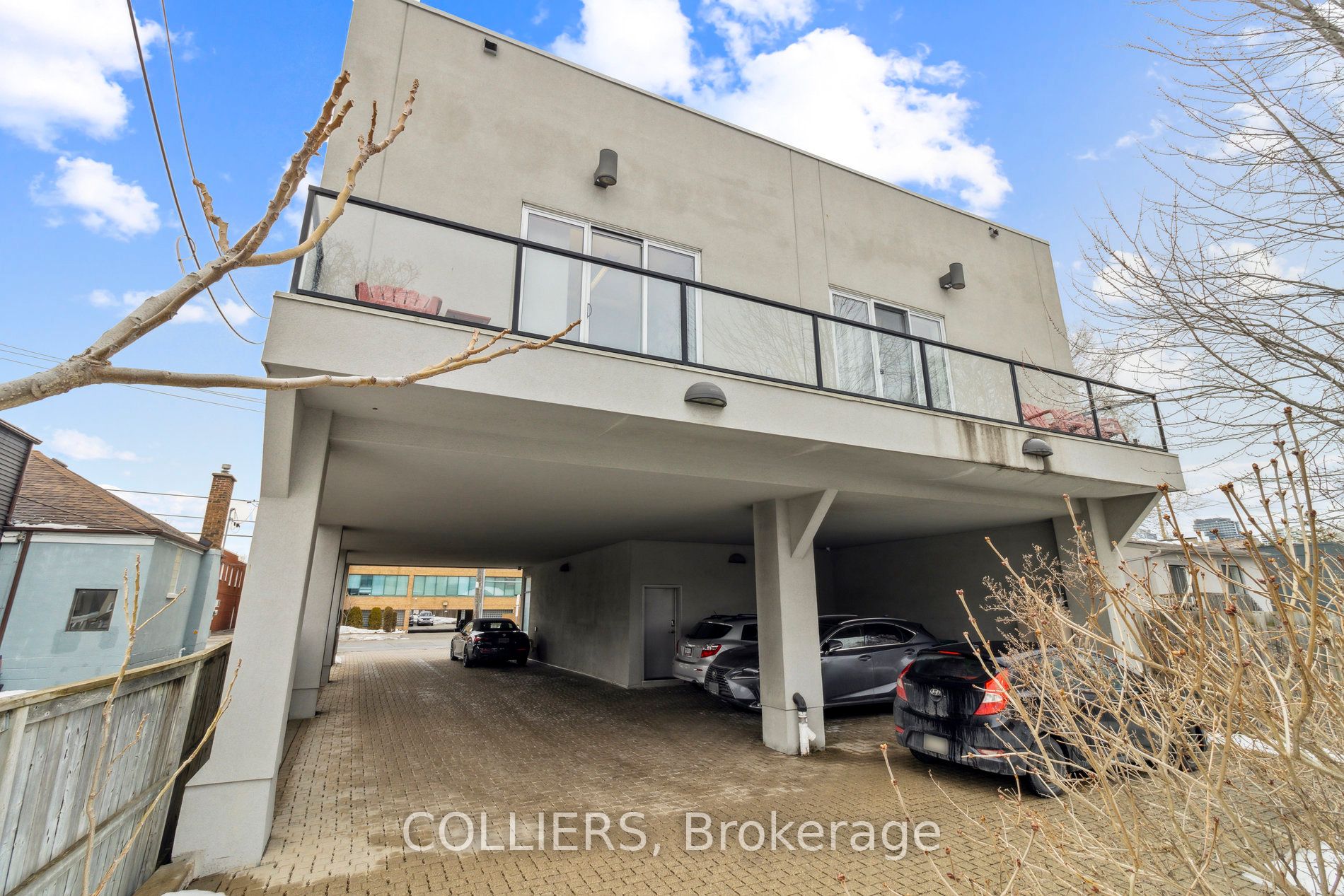229 Sheppard Avenue W Property Photo 16