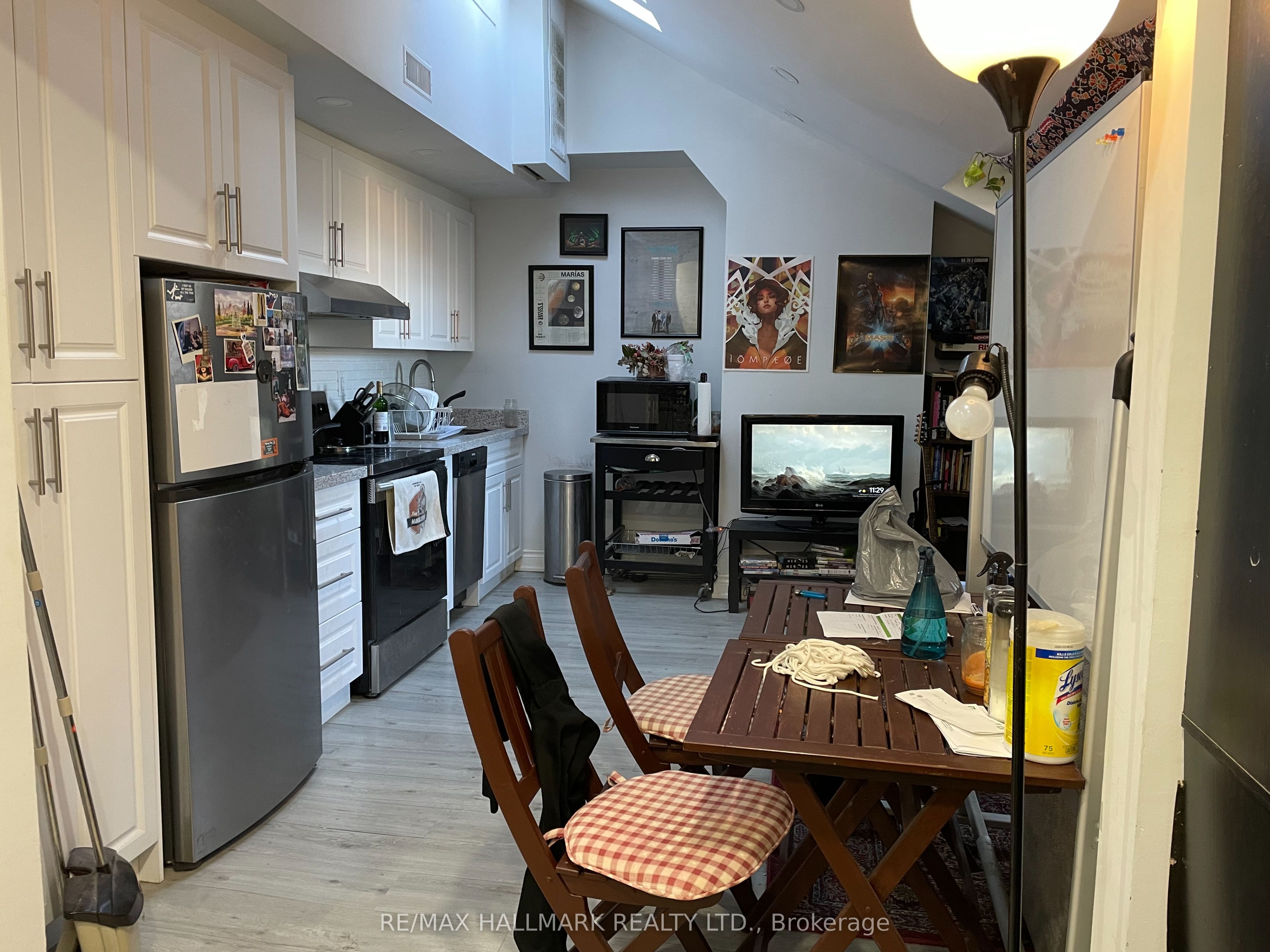 414 Dundas Street E Property Photo 21