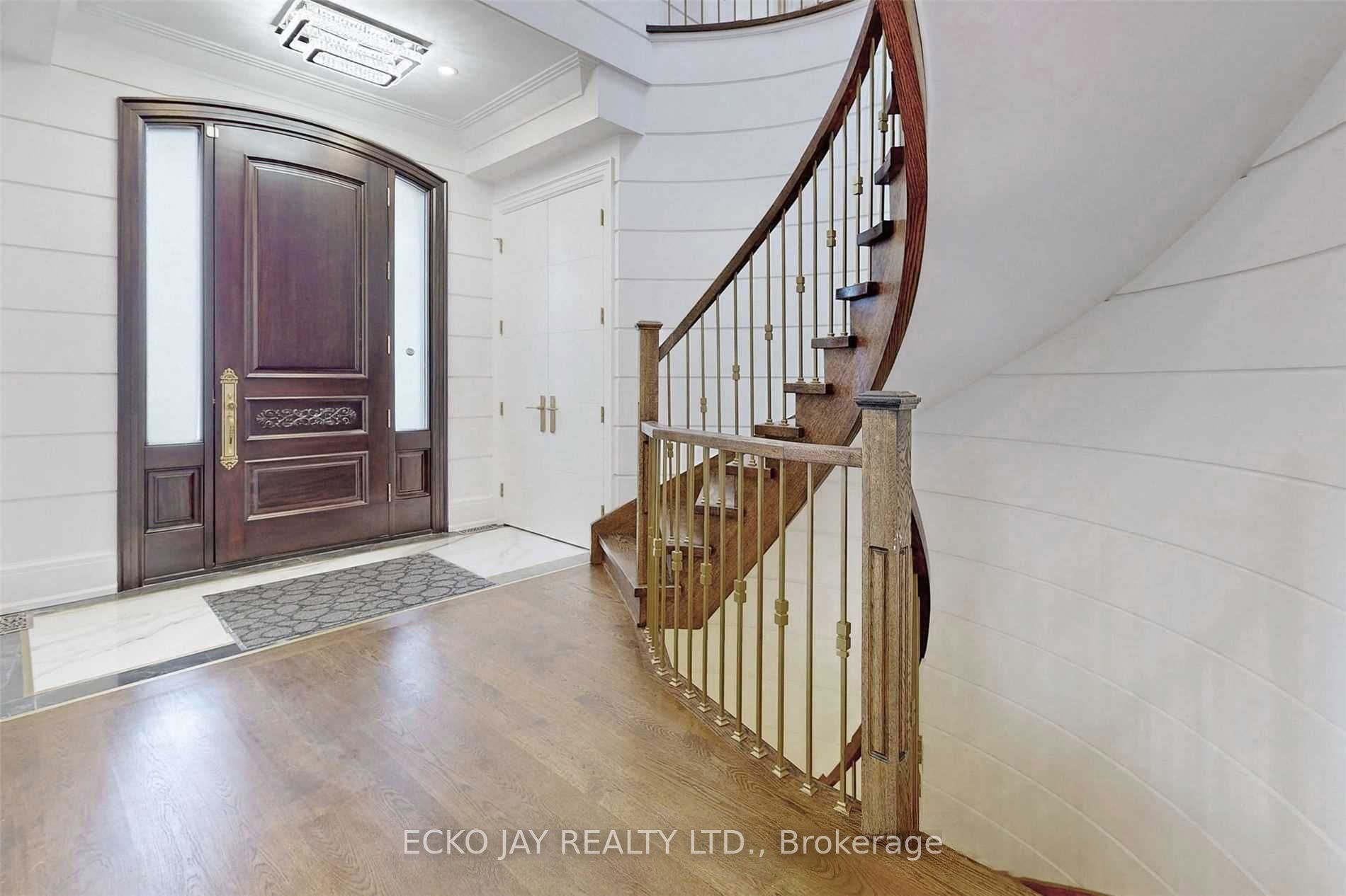 10 Jocelyn Crescent Property Photo 3