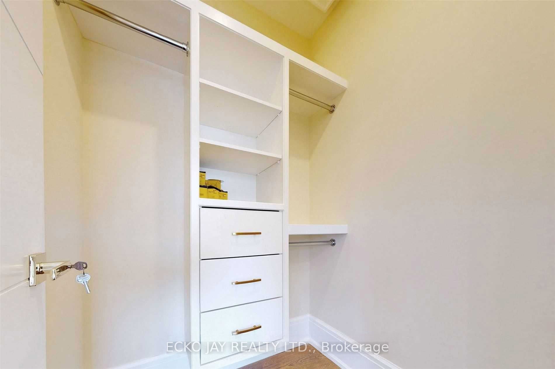 10 Jocelyn Crescent Property Photo 32