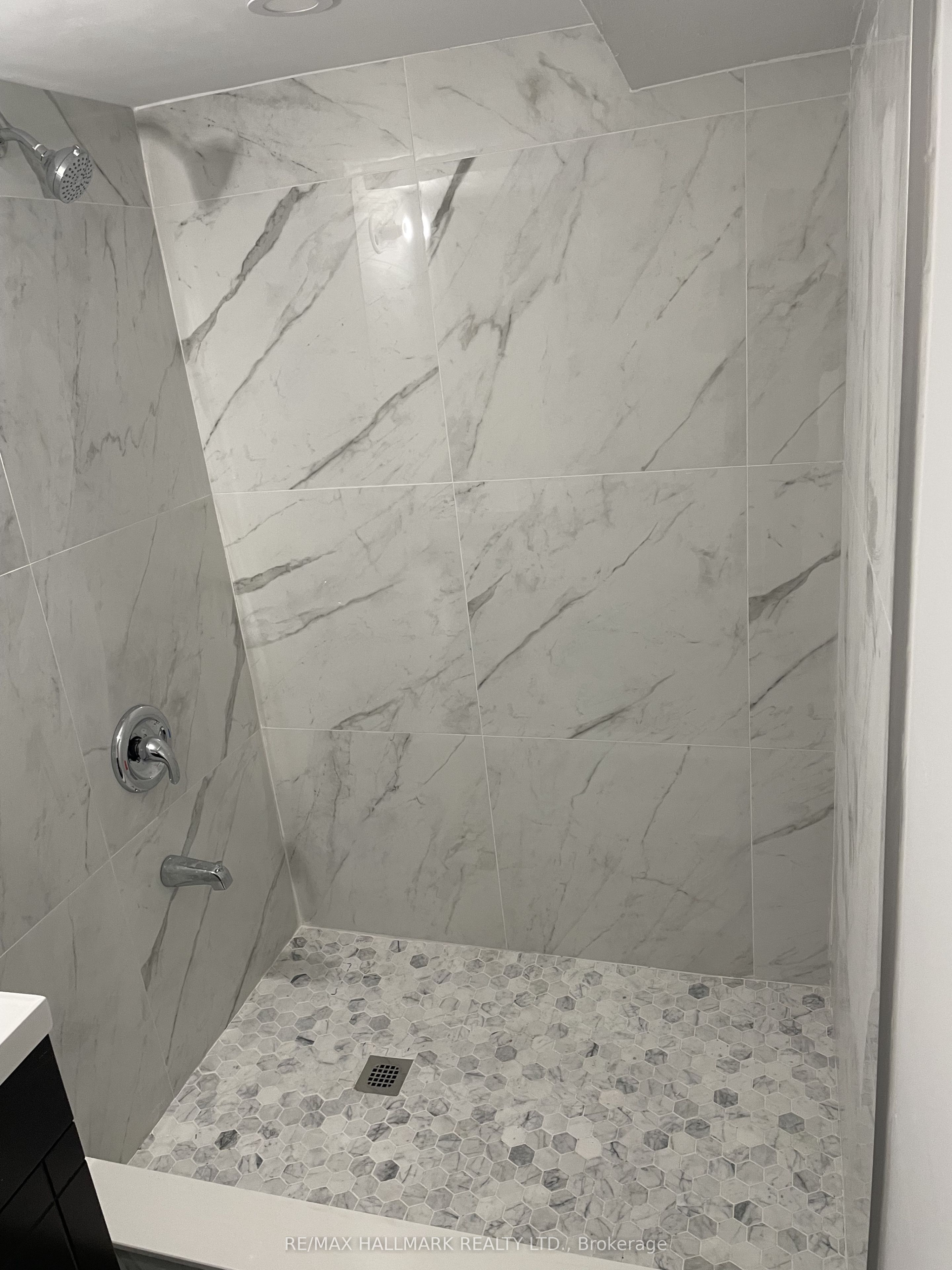 414 Dundas Street E Property Photo 27