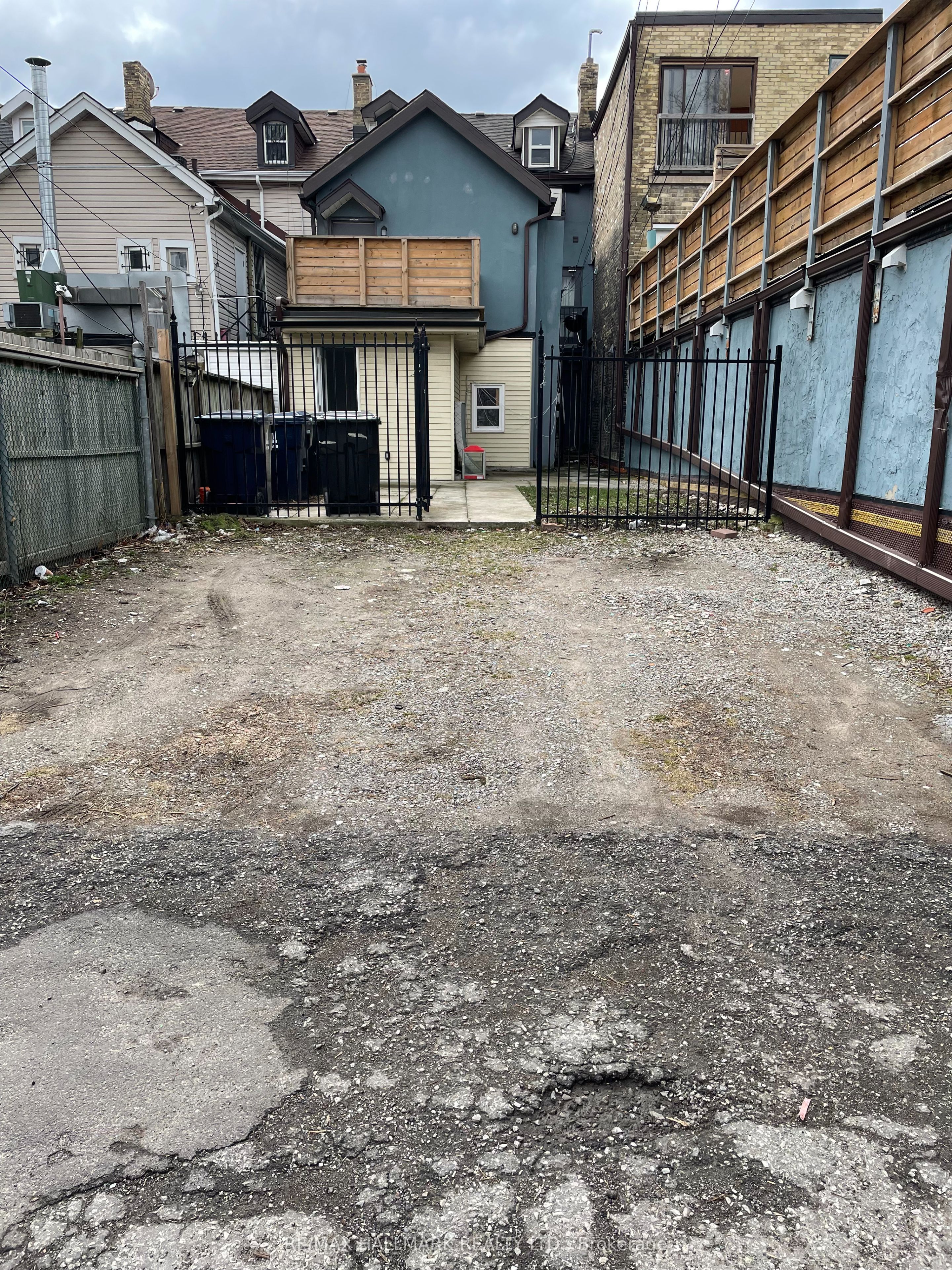 414 Dundas Street E Property Photo 31