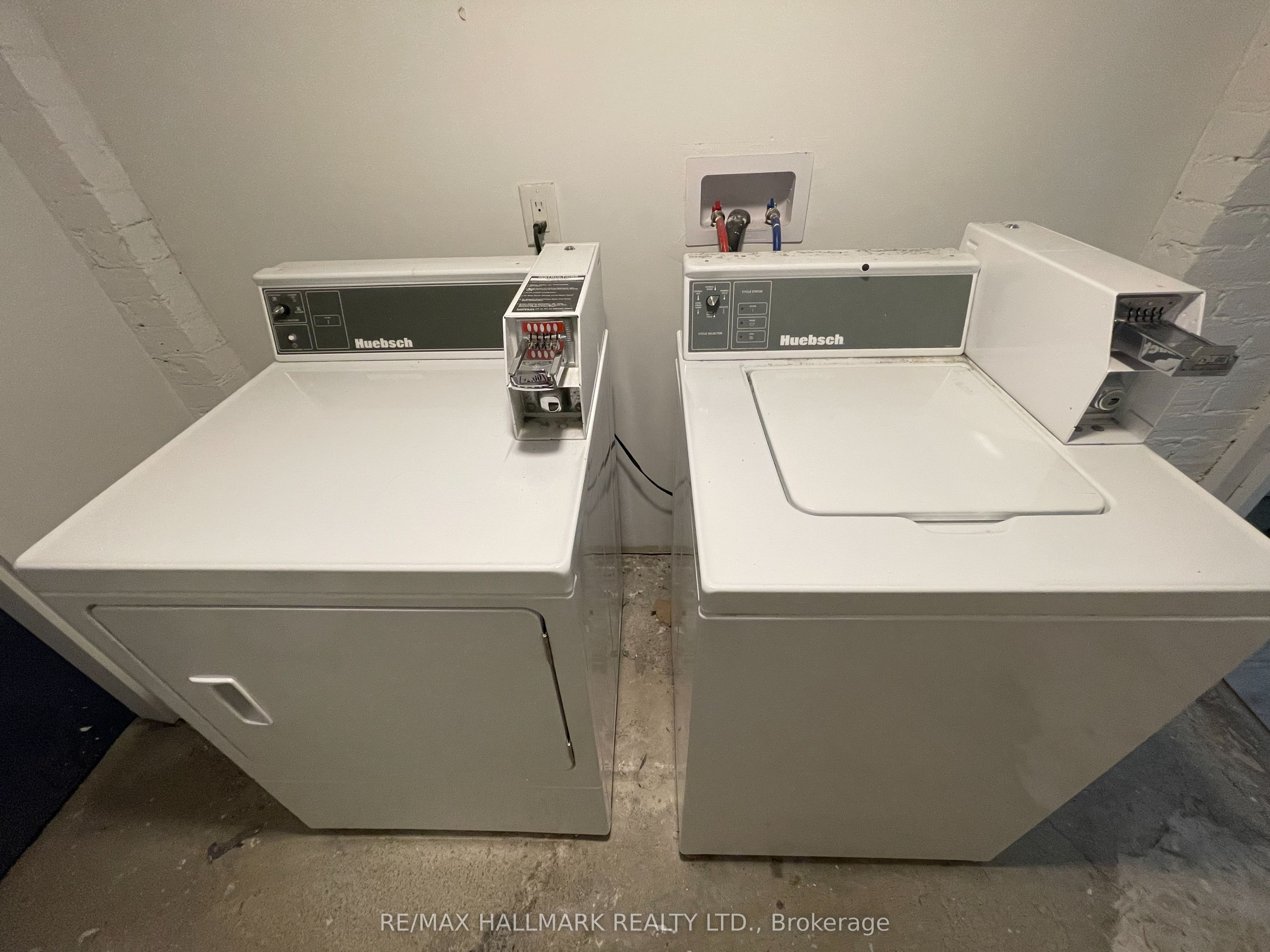 414 Dundas Street E Property Photo 33