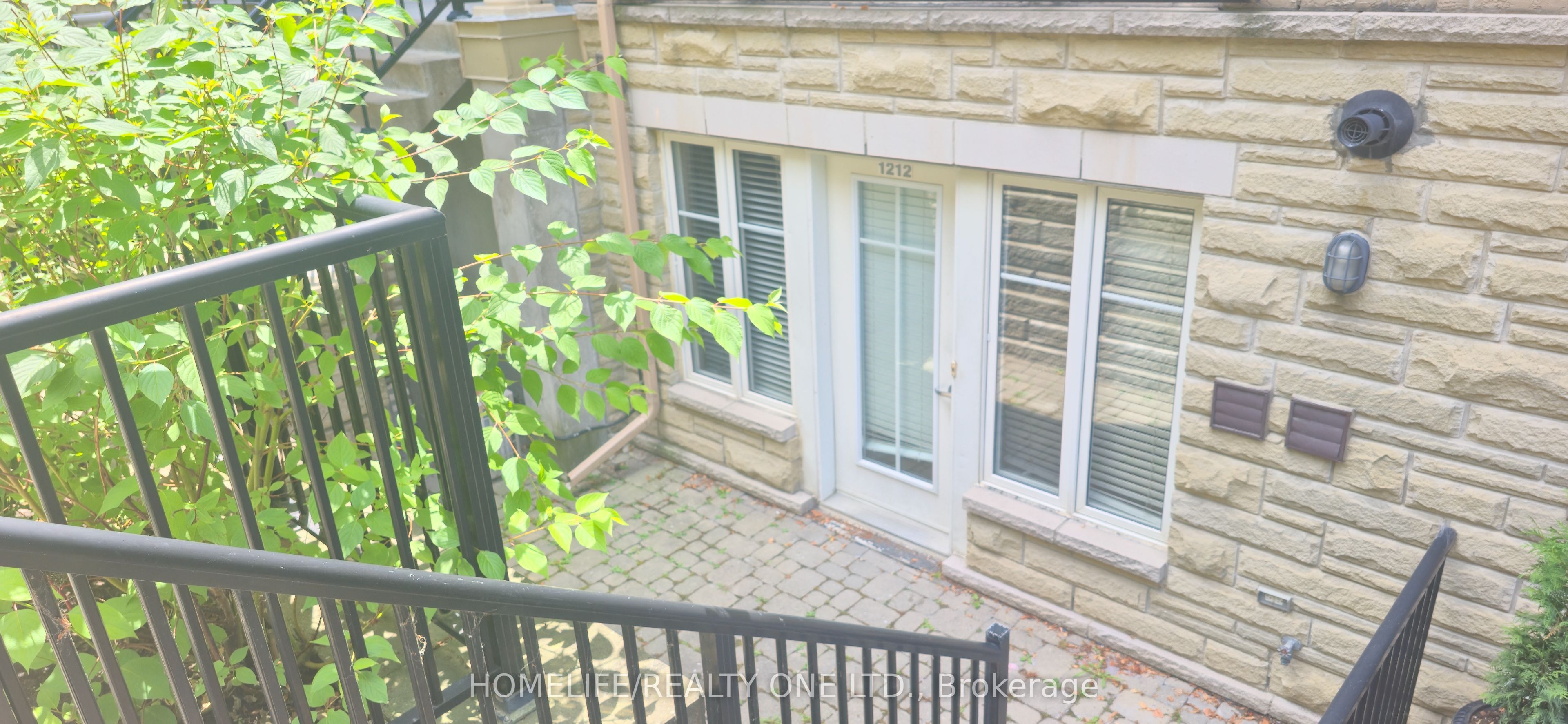 21 Pirandello Street E 1212 Property Photo 1
