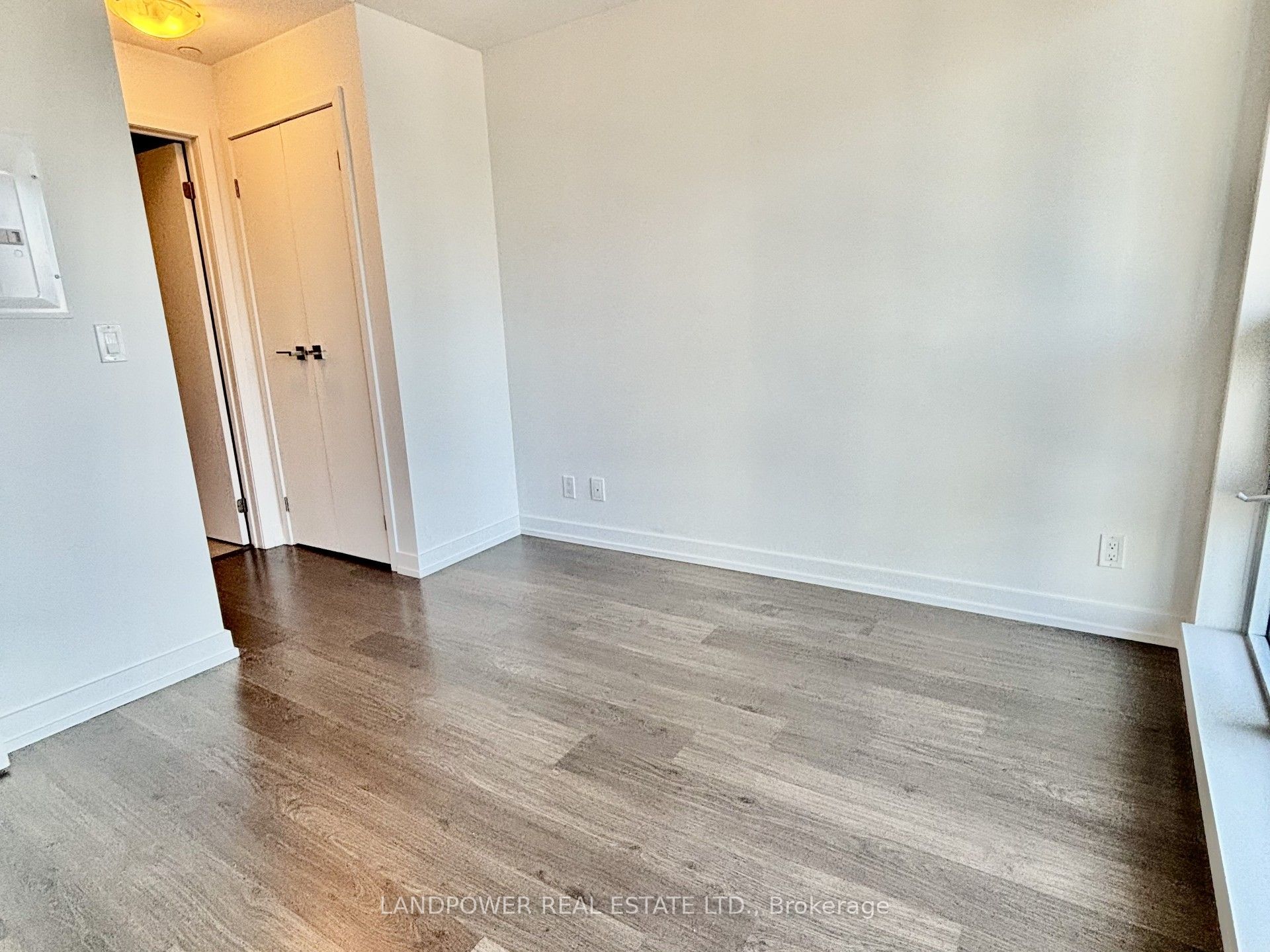 #1704 - 89 Dunfield Avenue Property Photo 14