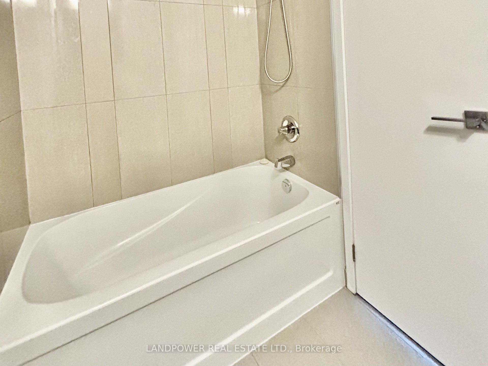 #1704 - 89 Dunfield Avenue Property Photo 18