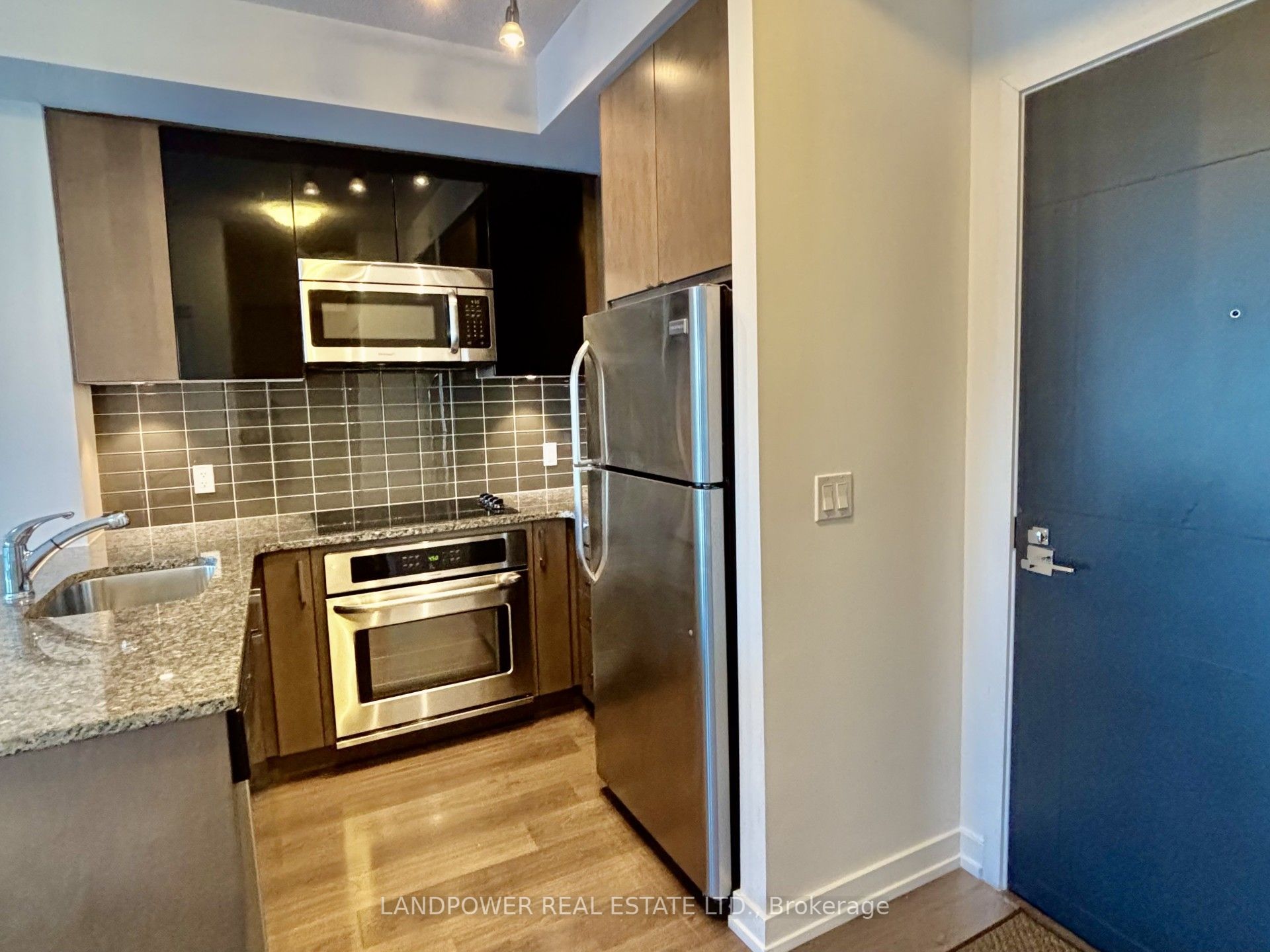 #1704 - 89 Dunfield Avenue Property Photo 22