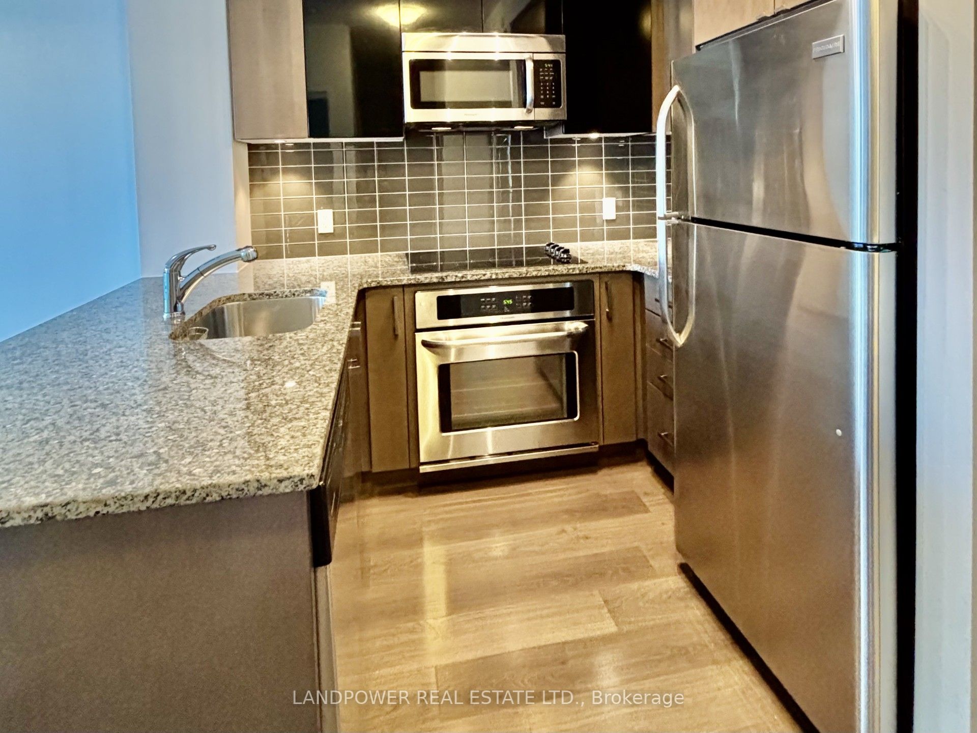 #1704 - 89 Dunfield Avenue Property Photo 23