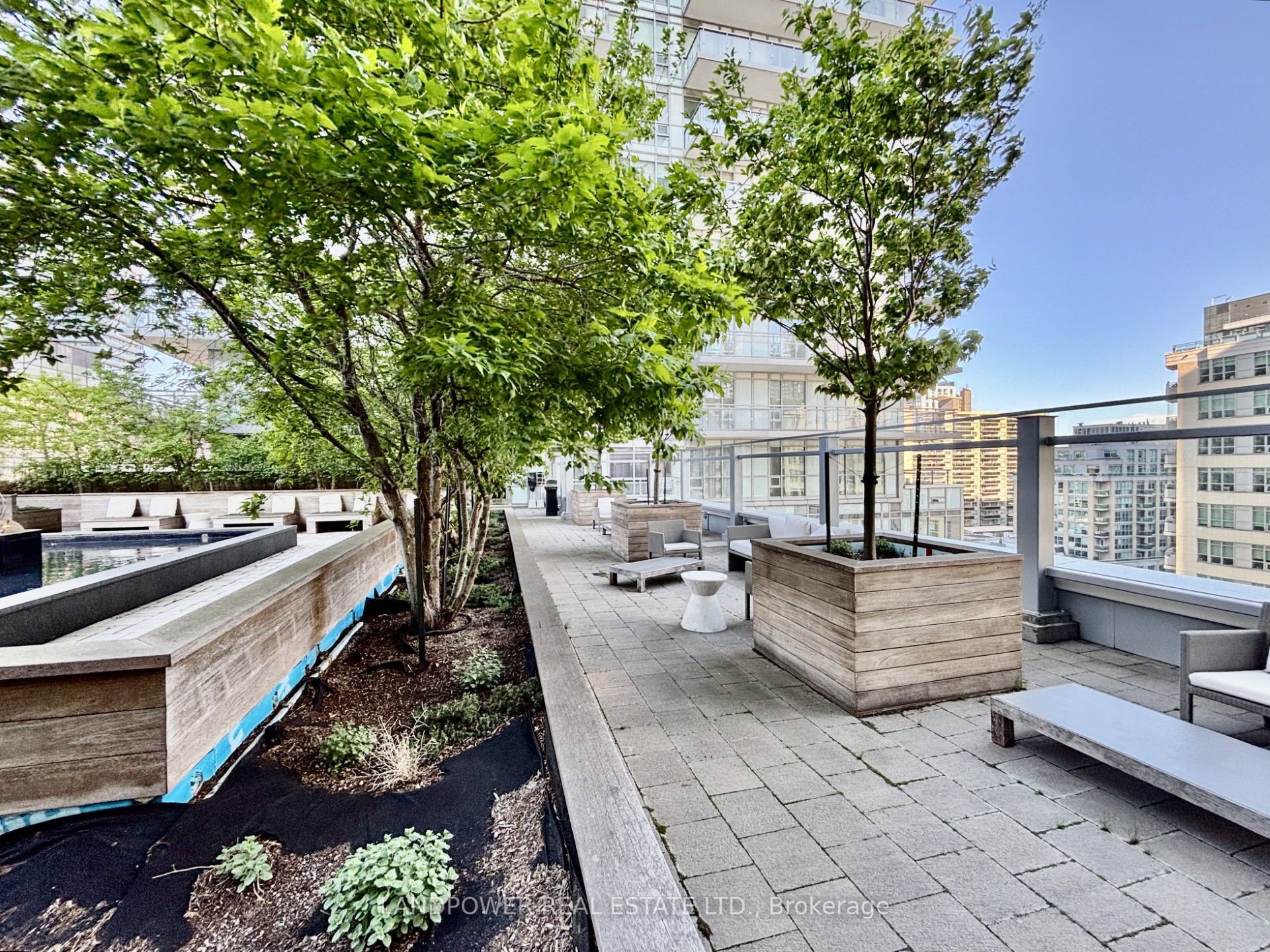 #1704 - 89 Dunfield Avenue Property Photo 26