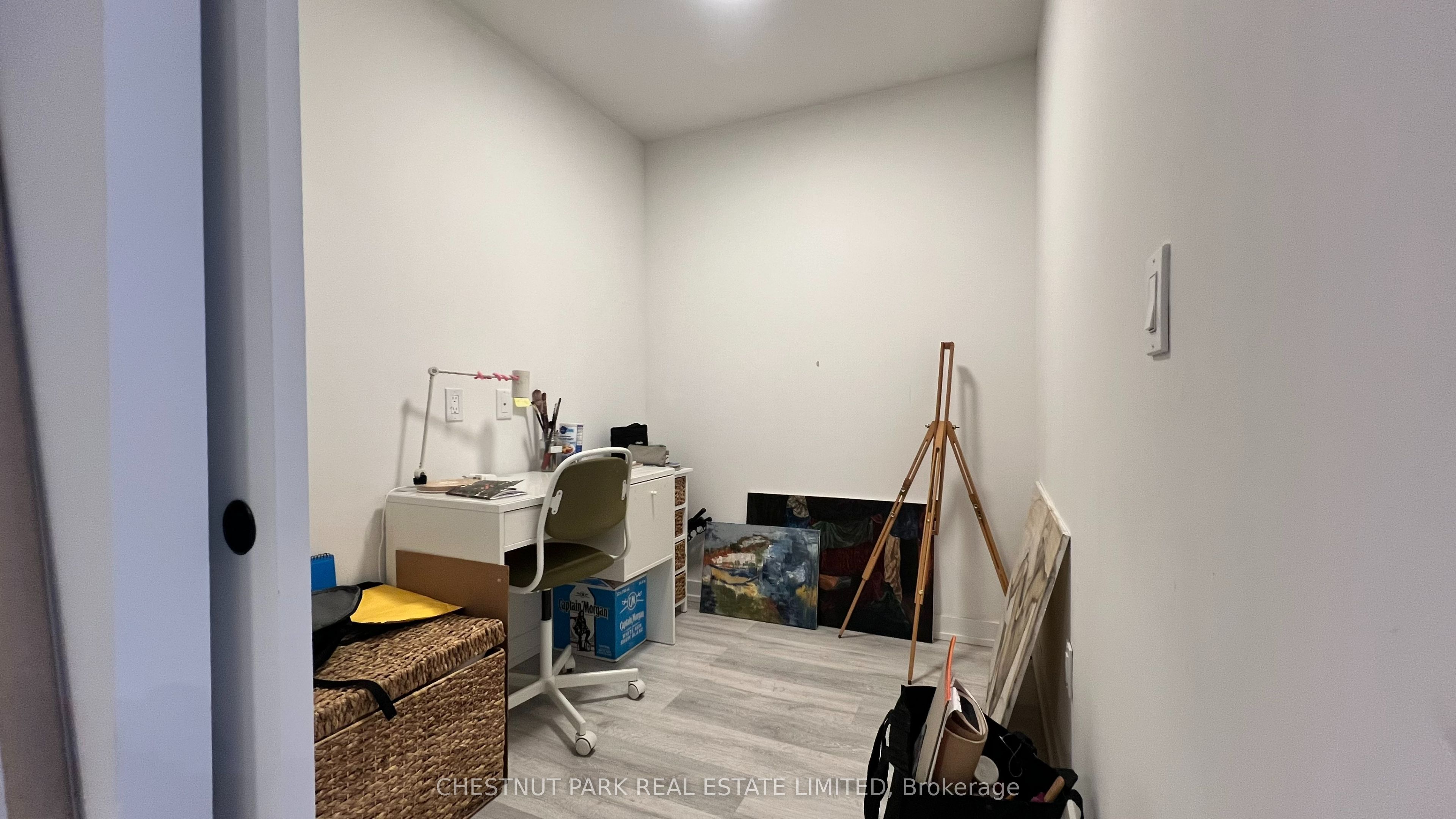 #610 - 2 Augusta Avenue Property Photo 7
