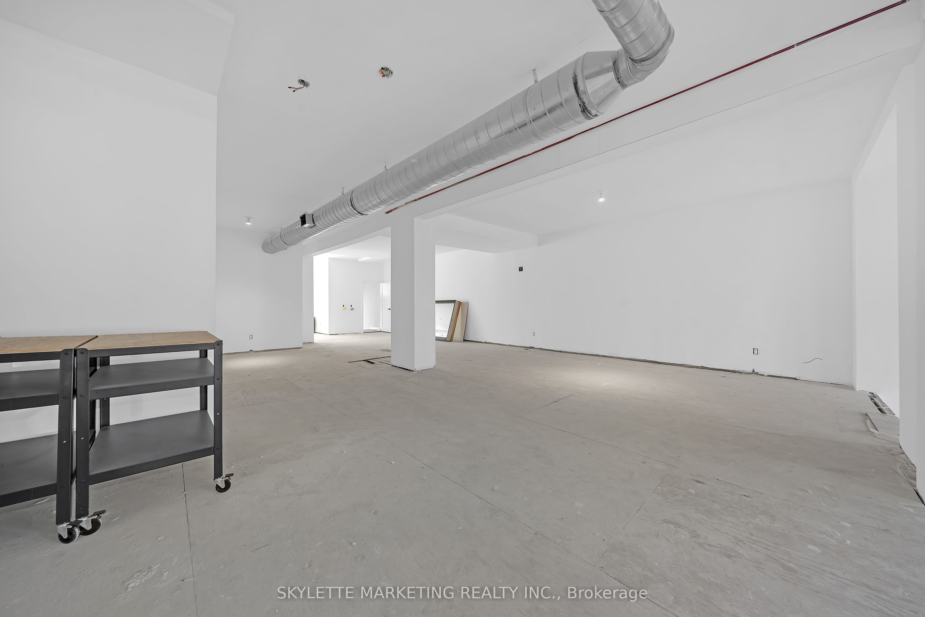 923 College Street Main Property Photo 14