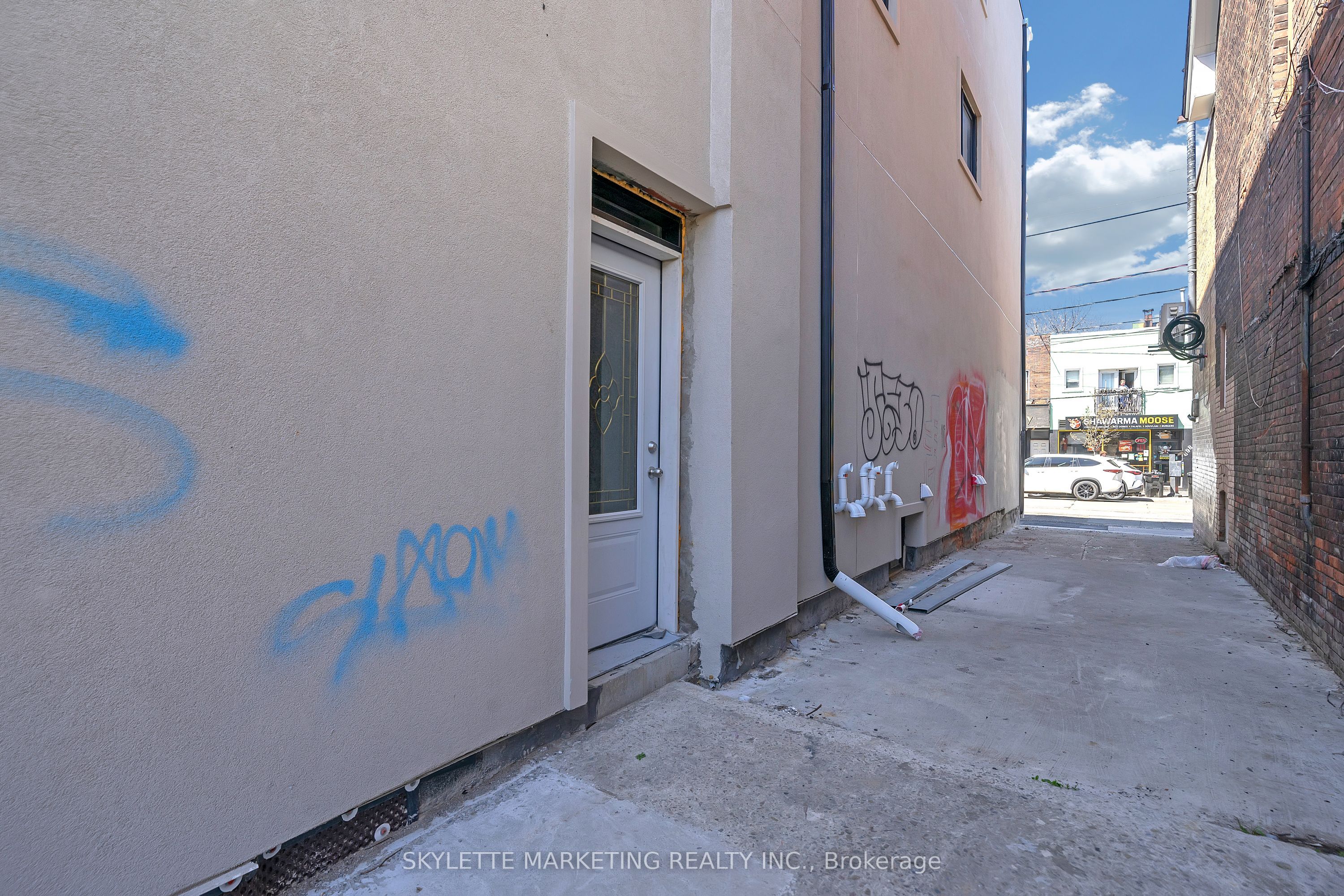 923 College Street Main Property Photo 33