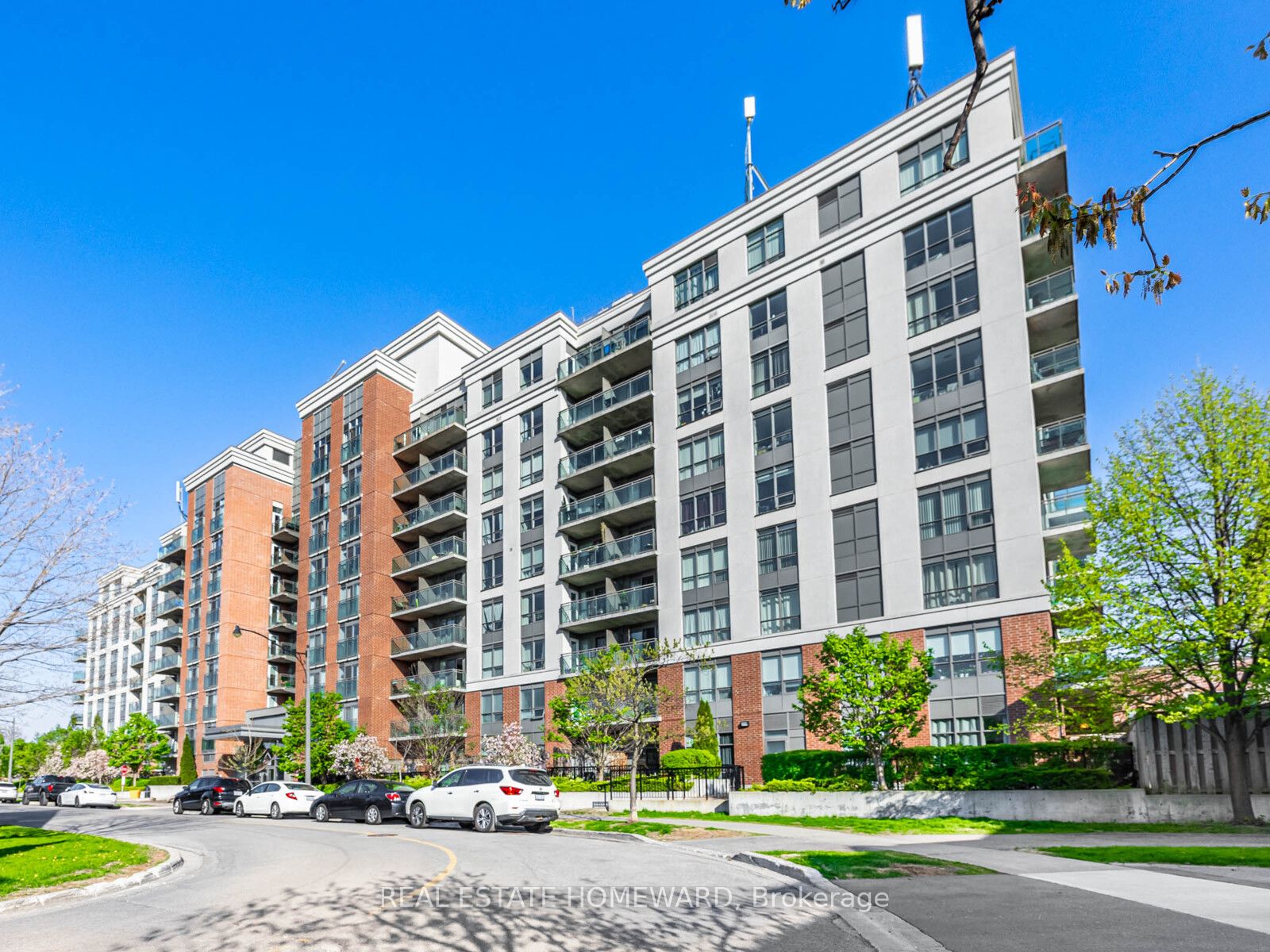 #814 - 120 Dallimore Circle Property Photo