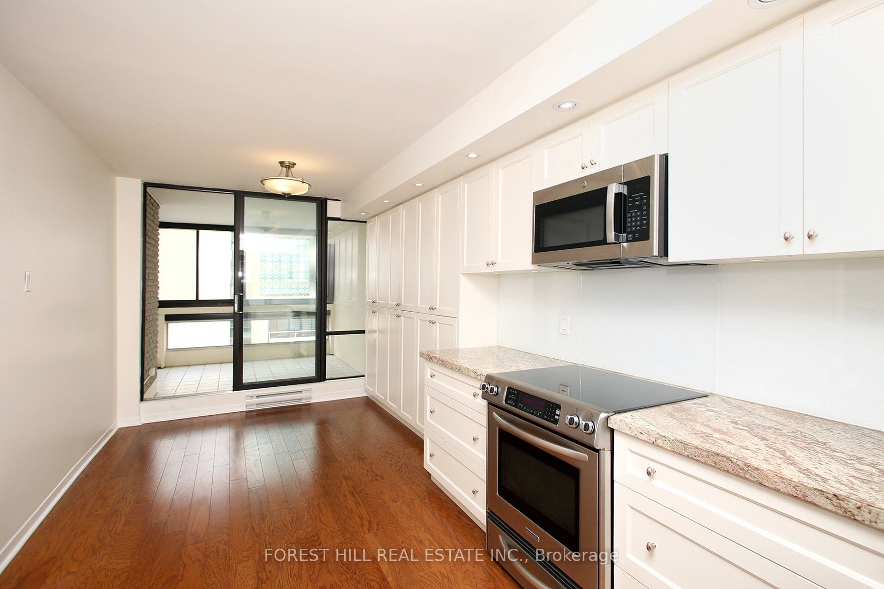 #1601 - 240 Heath Street Property Photo 12