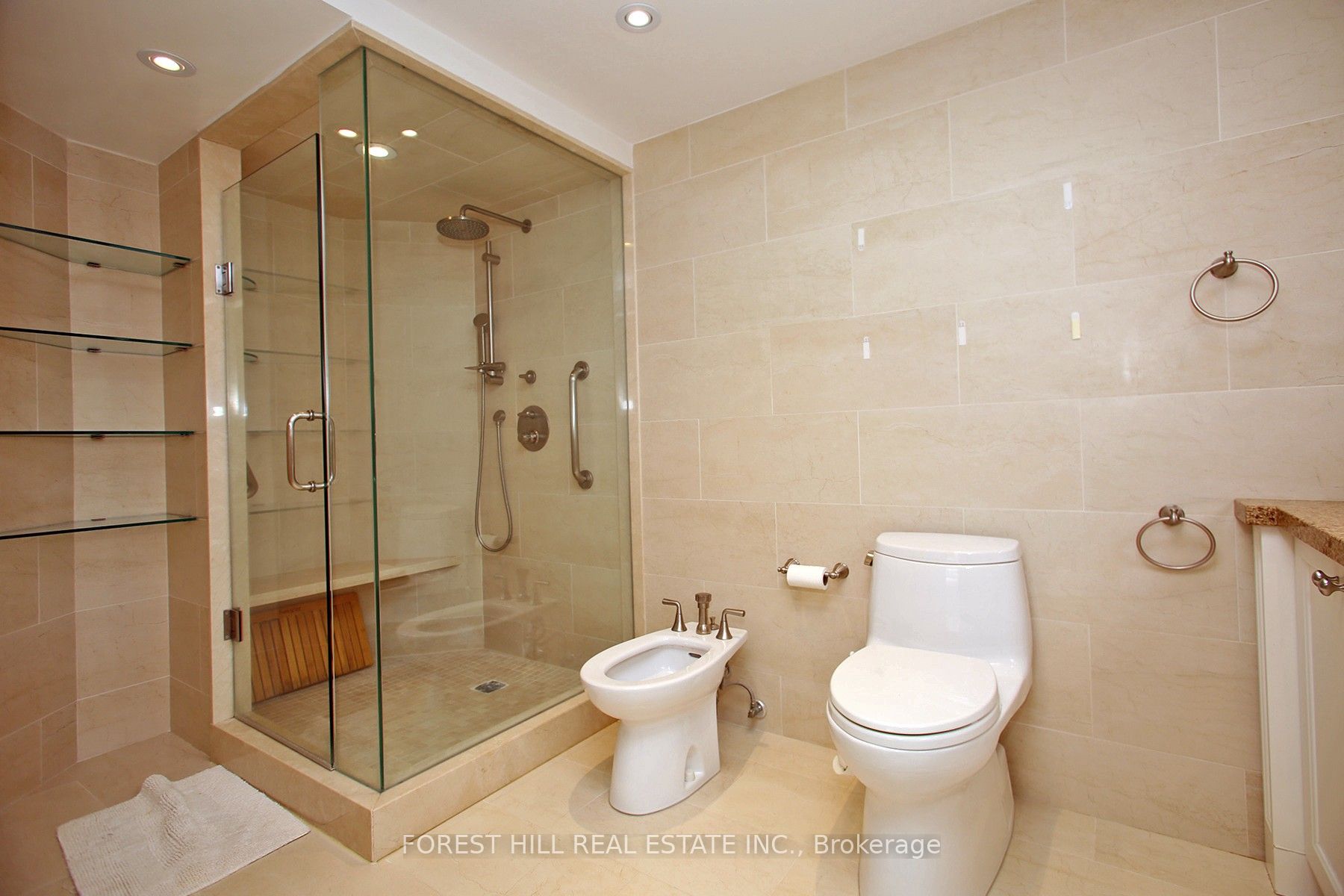 #1601 - 240 Heath Street Property Photo 18