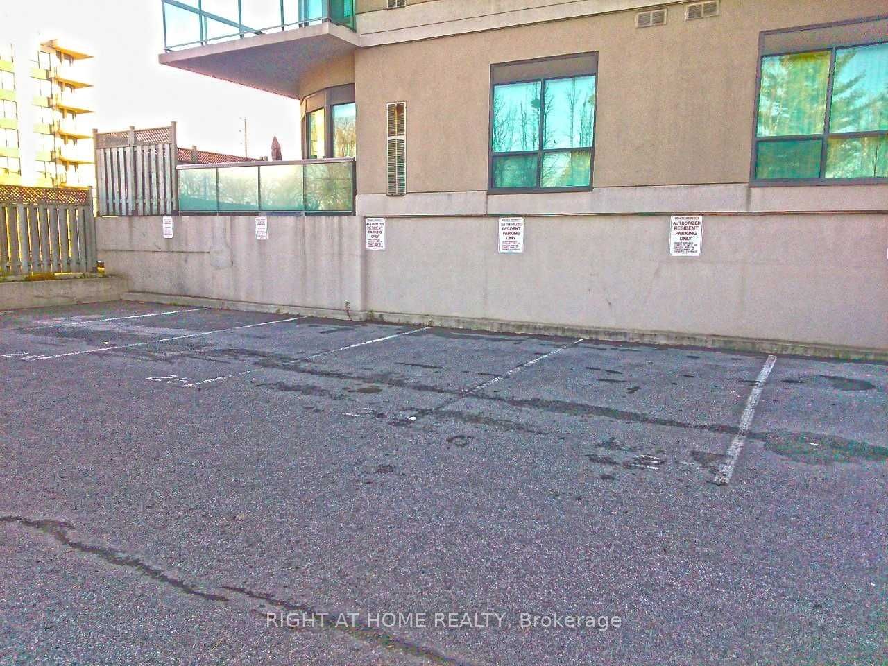 #Parking#: 8 Property Photo 1