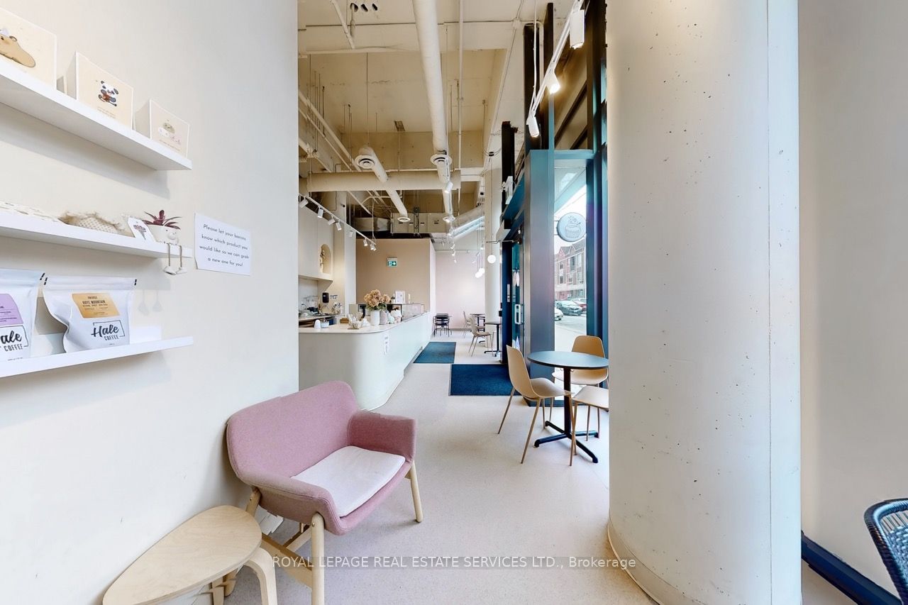 862 Dundas Street Property Photo 10