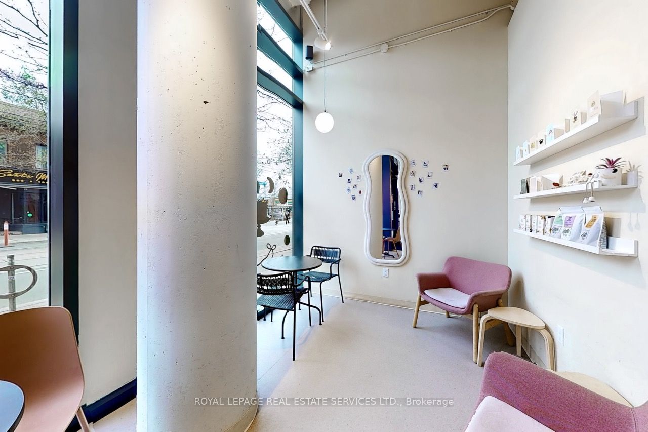 862 Dundas Street Property Photo 11