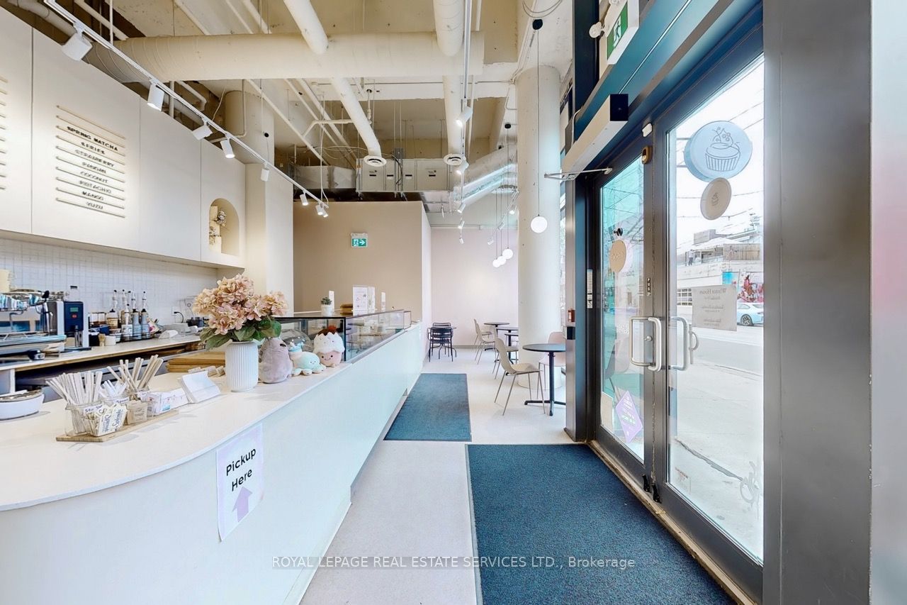 862 Dundas Street Property Photo 14