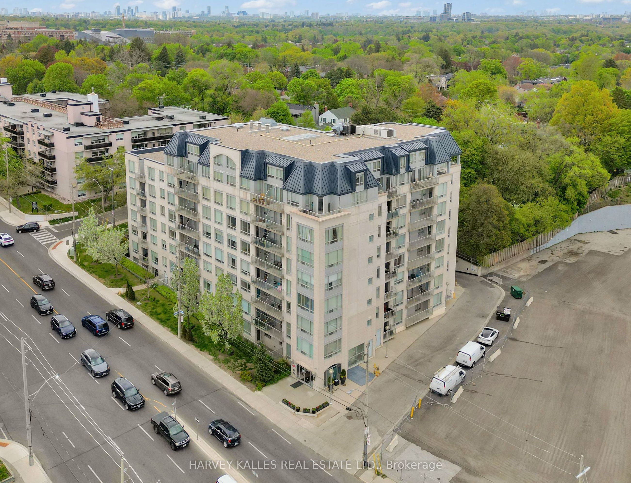 #605 - 1801 Bayview Avenue Property Photo 1