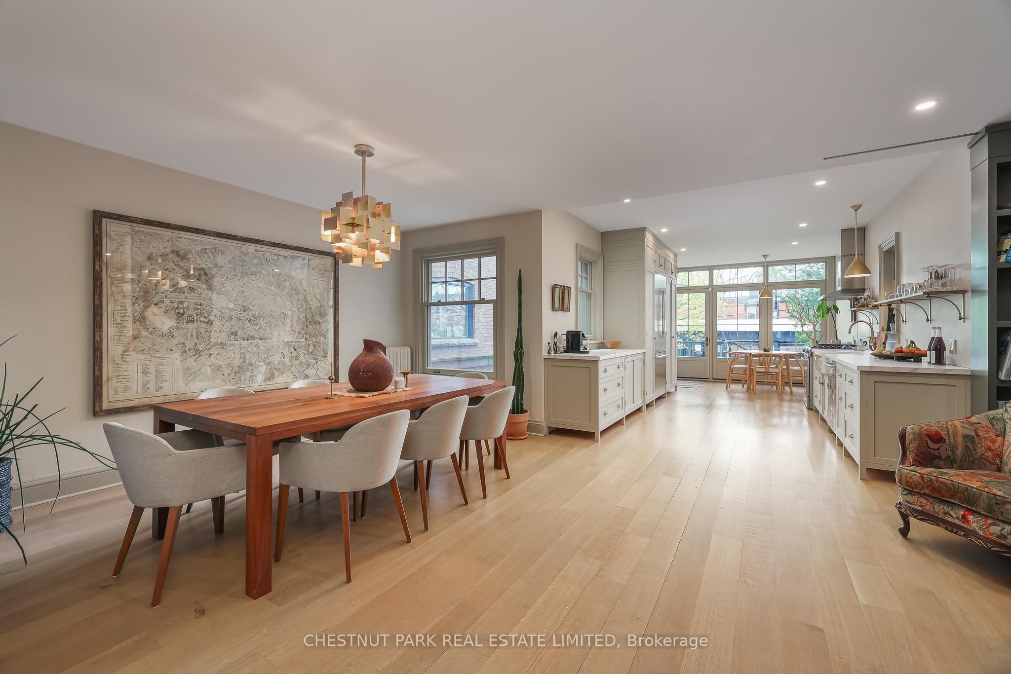 15 Mcmaster Avenue Property Photo