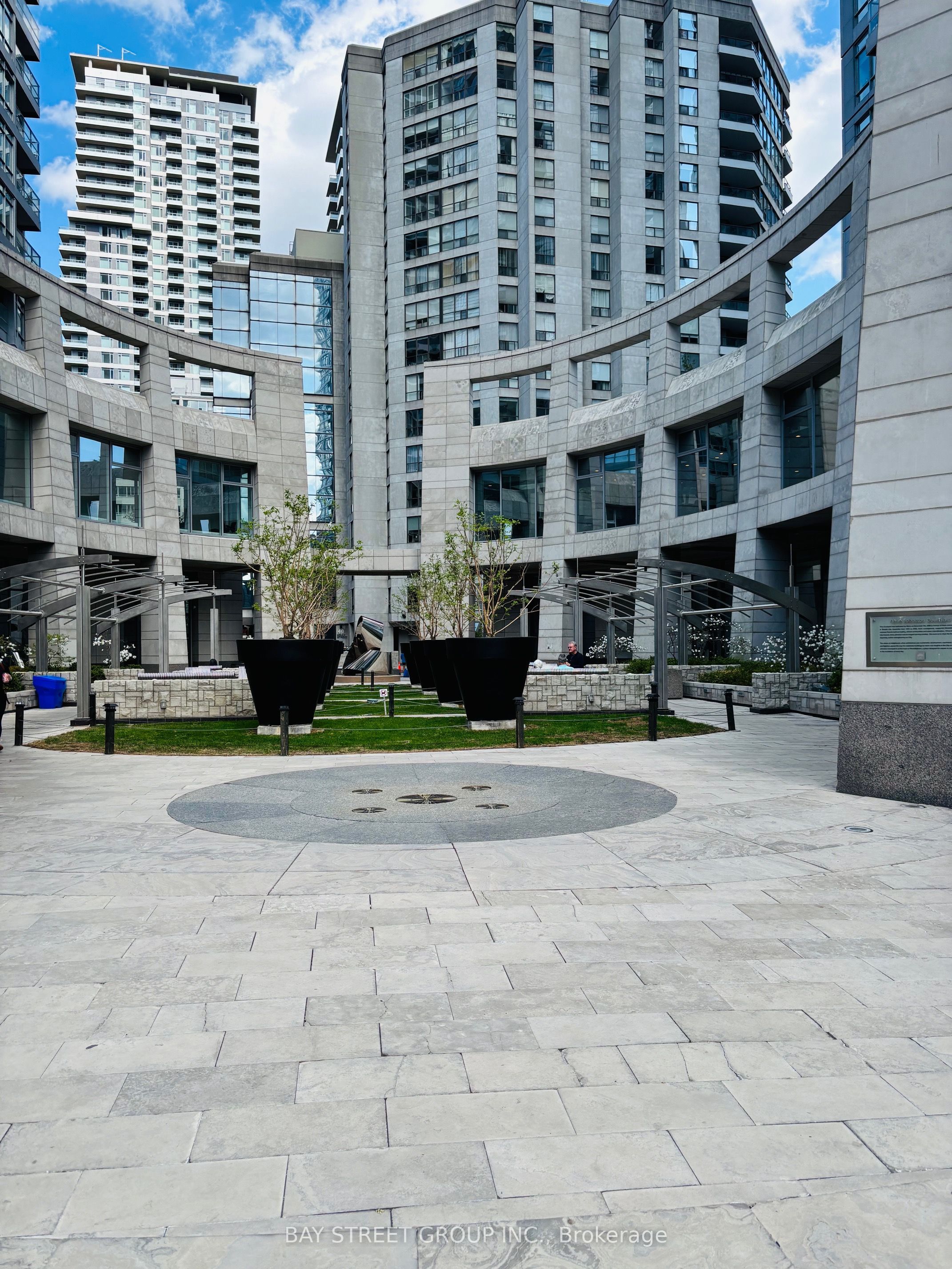 #1403 - 2181 Yonge Street Property Photo