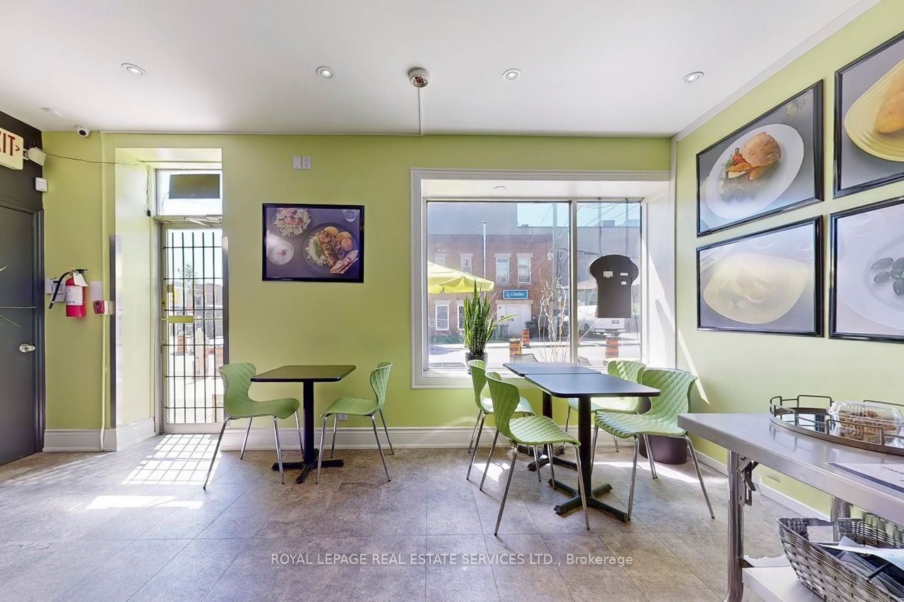 6 Fairlawn Avenue Property Photo 5