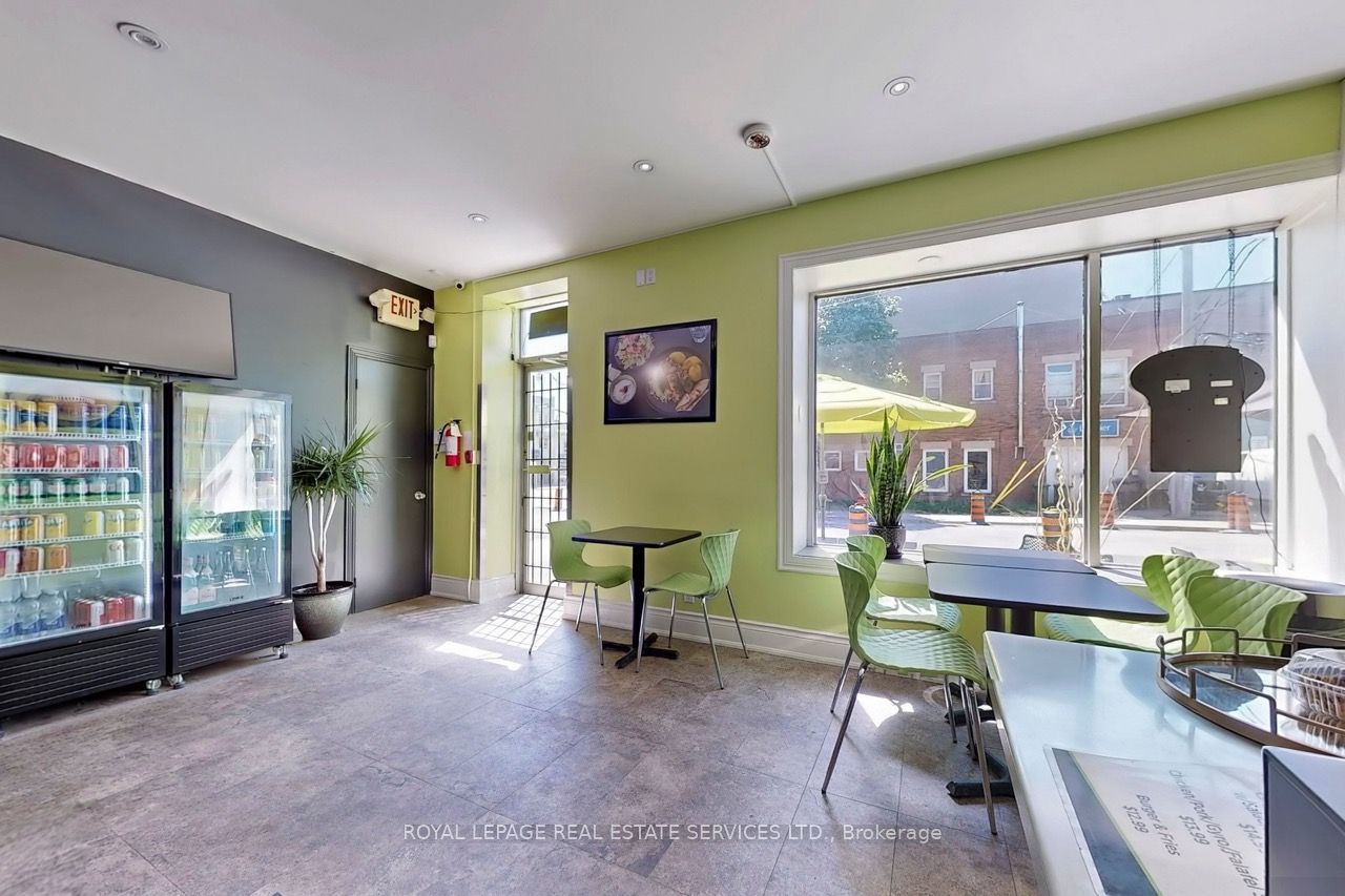 6 Fairlawn Avenue Property Photo 6